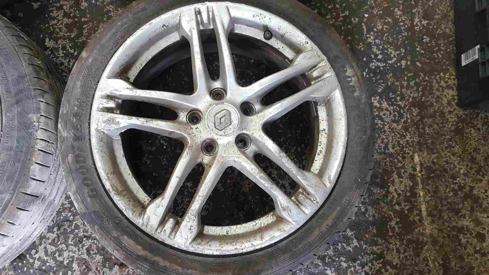 Thumb 5 Renault Clio Sport MK3 2005-2009 197 Alloy Wheels Set X4 17inch 945246COL