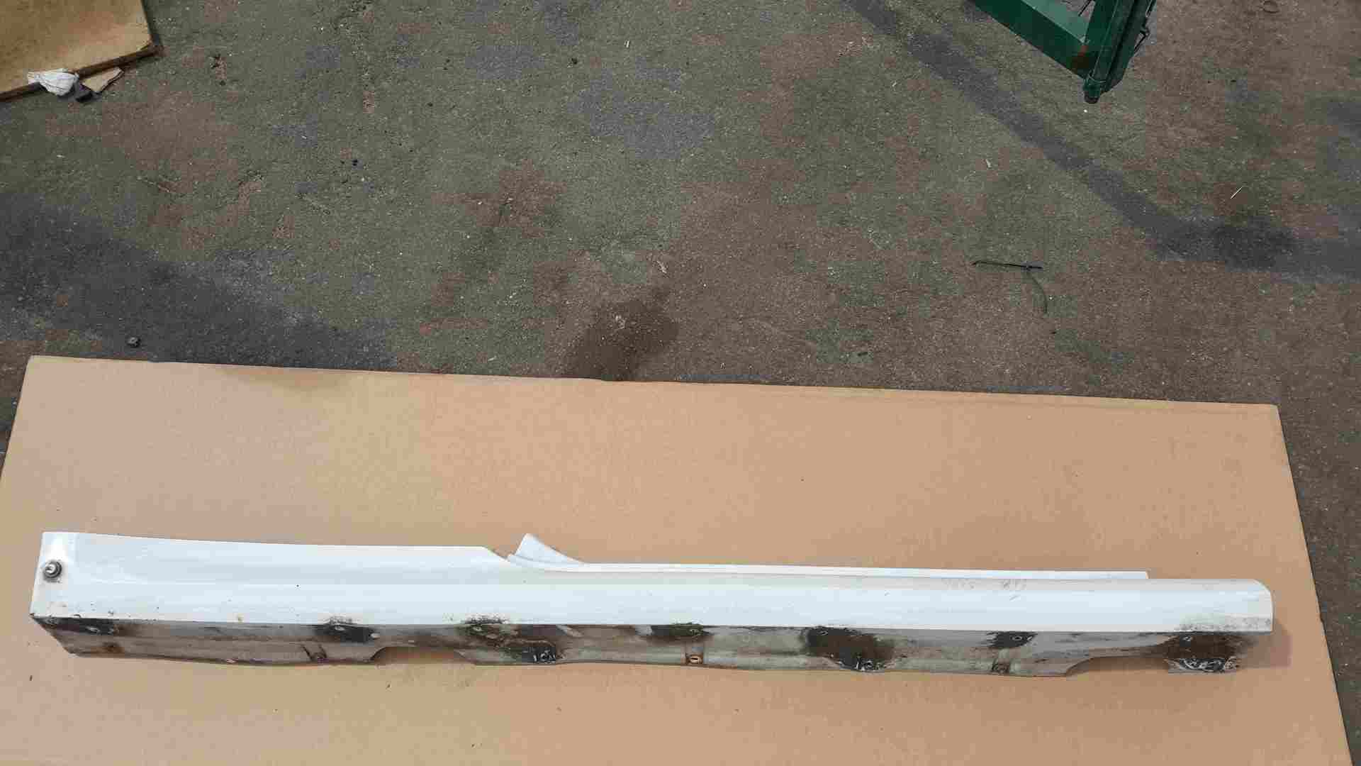 Renault Clio Sport MK3 2005-2009 197 Drivers OS Side Skirt White OV369