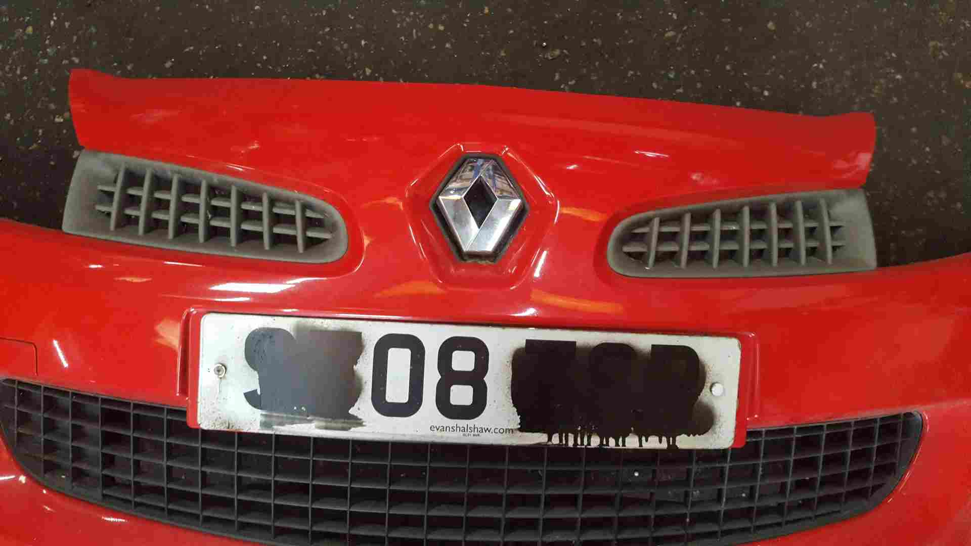 Thumb 2 Renault Clio Sport MK3 2005-2009 197 Front Bumper RED Ovnnf