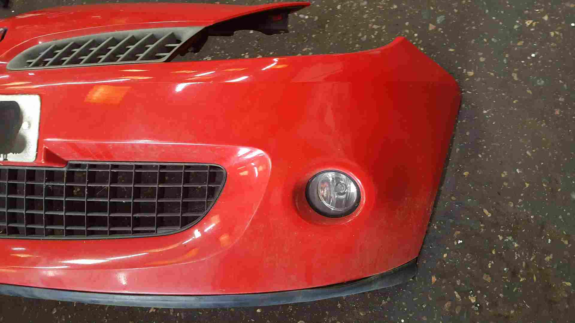 Thumb 3 Renault Clio Sport MK3 2005-2009 197 Front Bumper RED Ovnnf