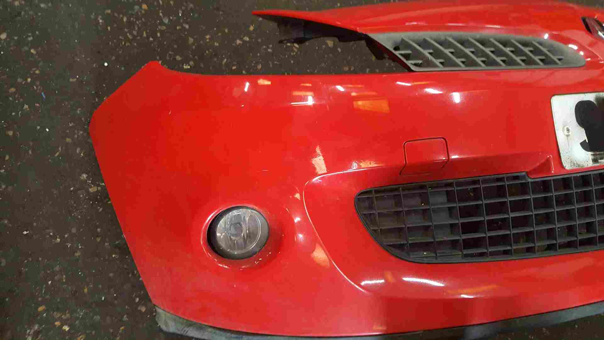 Thumb 4 Renault Clio Sport MK3 2005-2009 197 Front Bumper RED Ovnnf