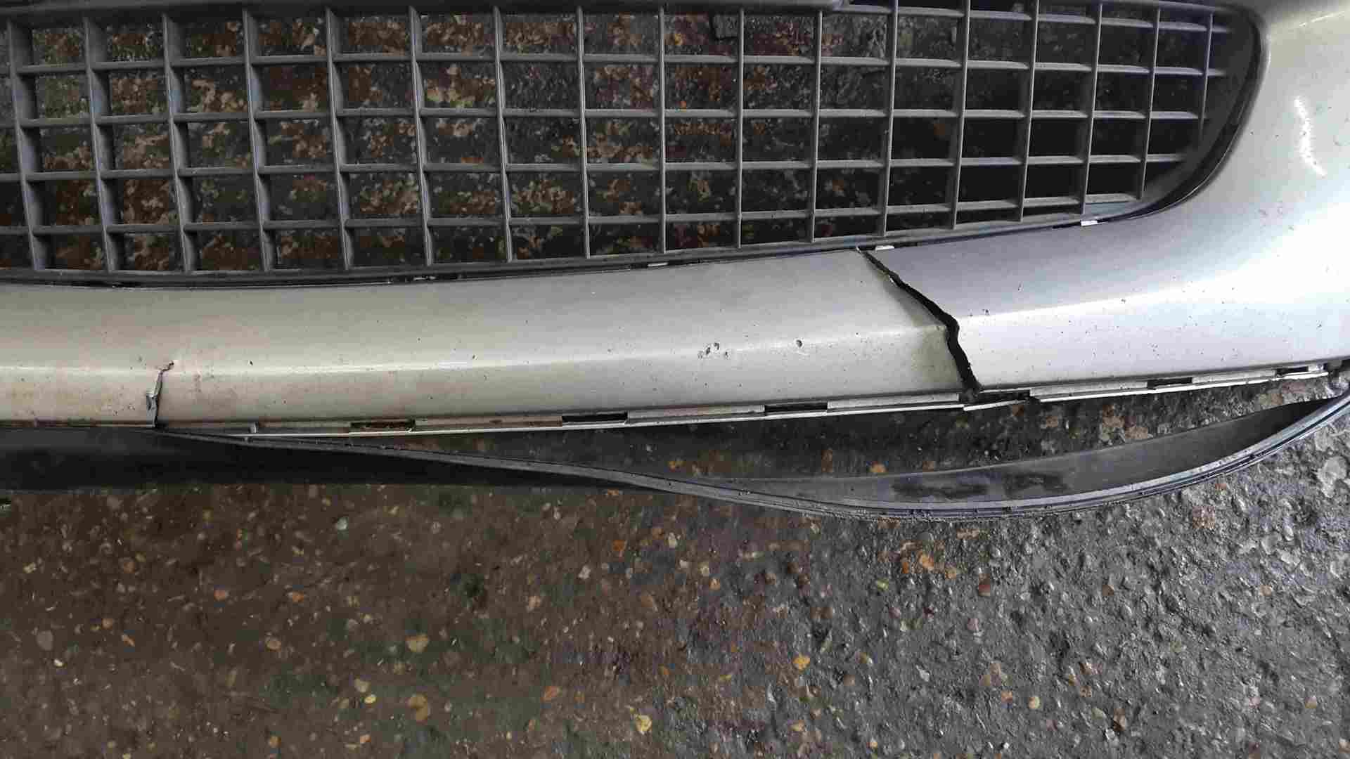 Thumb 2 Renault Clio Sport MK3 2005-2009 197 Front Bumper Silver TEF60