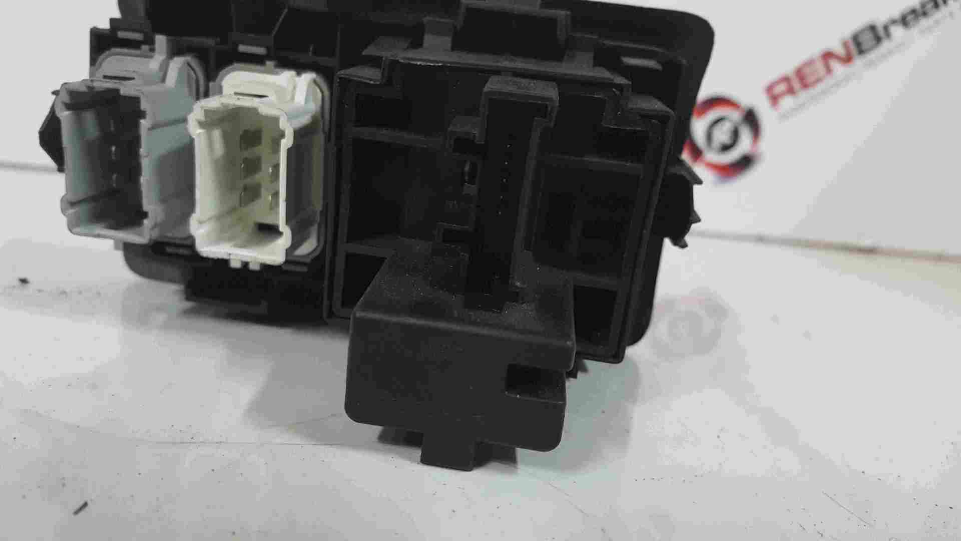 Thumb 2 Renault Clio Sport MK3 2005-2009 Headlight Adjuster Cruise Control Switch