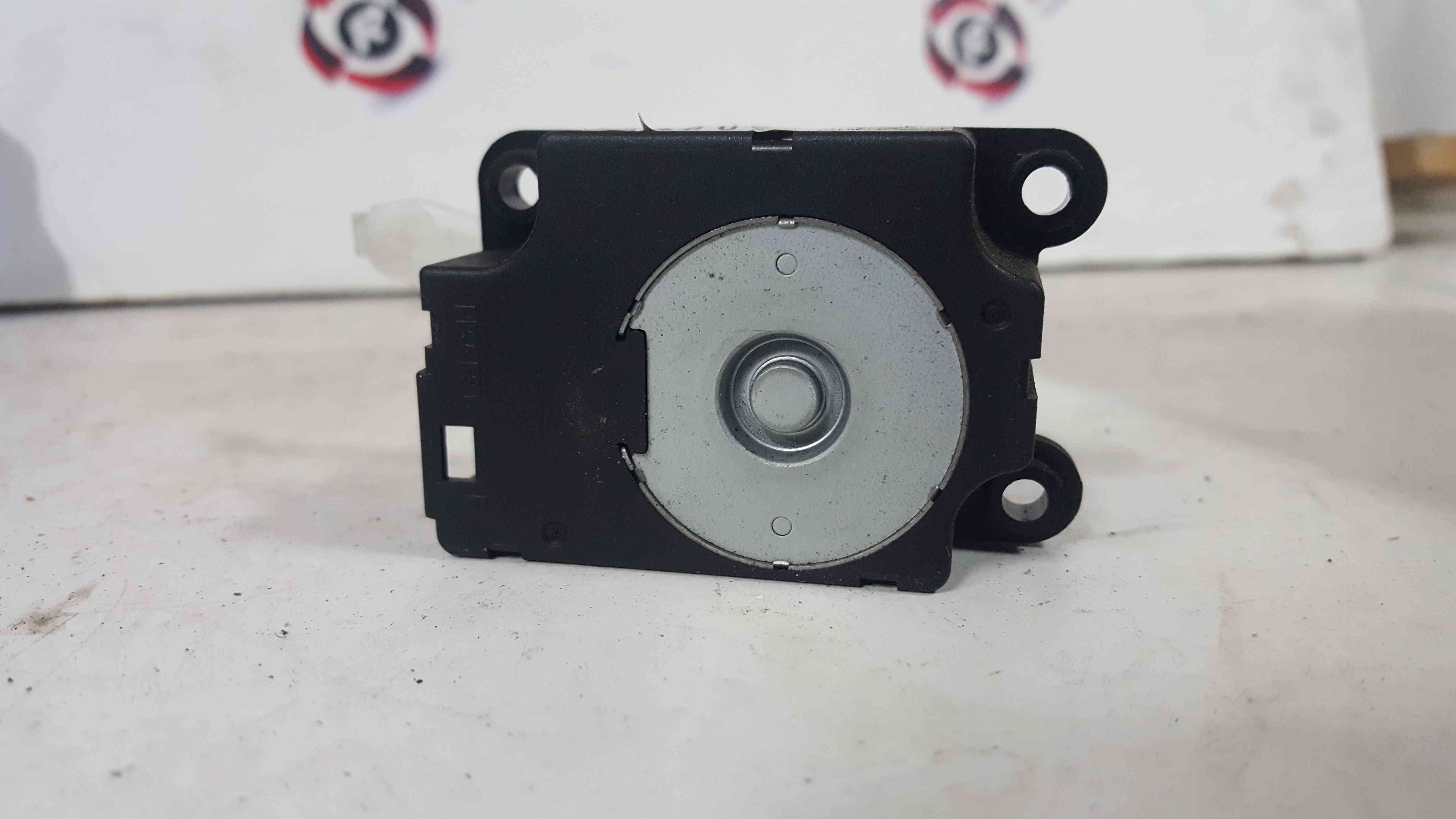 Renault Clio Sport MK3 2005-2009 Heater Flap Control Valve Module T1007781t 