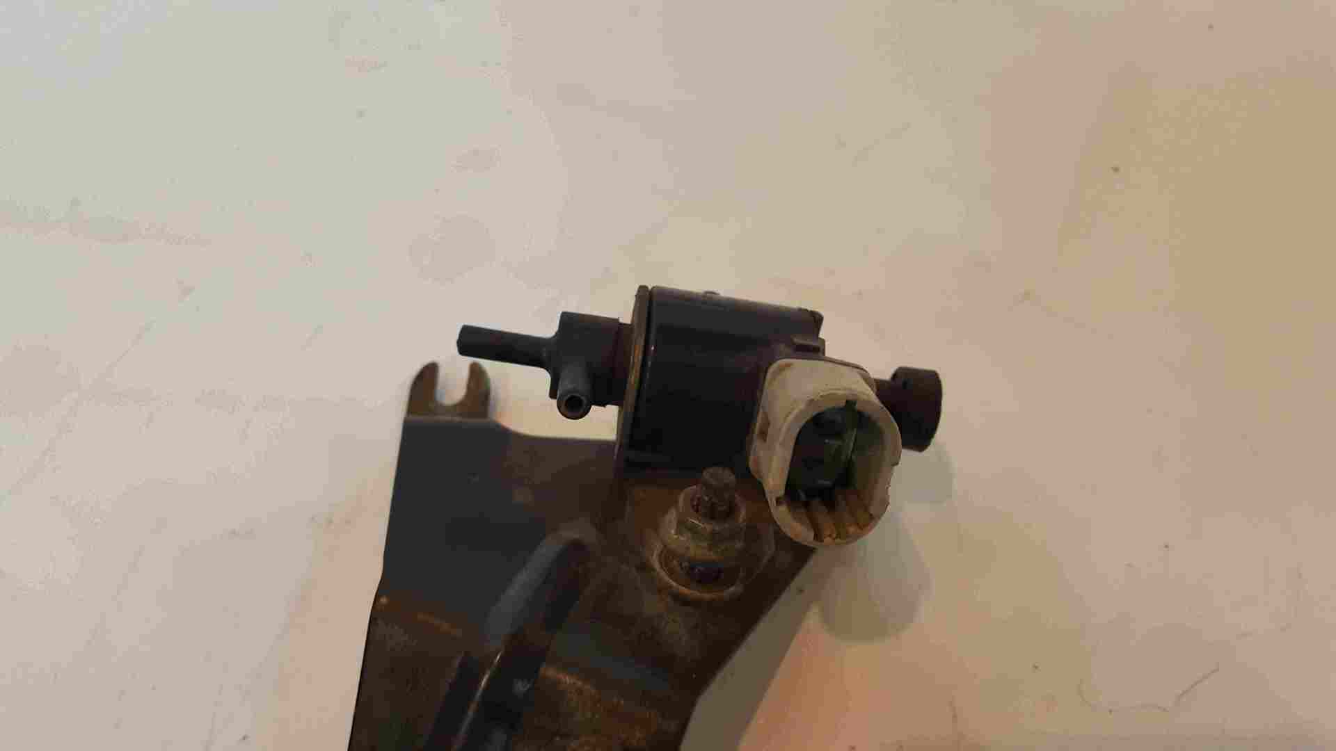 Thumb 2 Renault Clio Sport MK3 2005-2012 197 2.0 16v Pressure Converter Solenoid