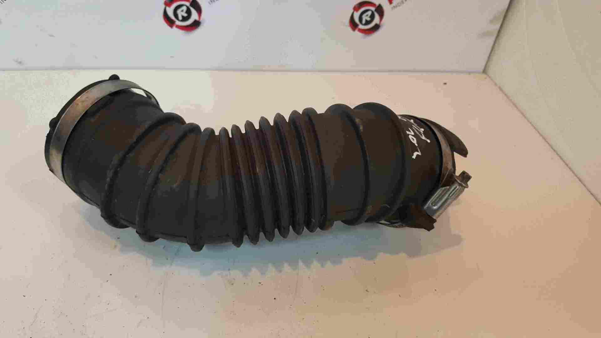 Renault Clio Sport MK3 2005-2012 197 200 2.0 16v Air Intake Pipe 8200426903