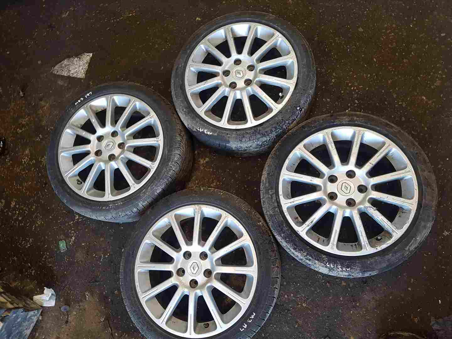 Thumb 8 Renault Clio Sport MK3 2005-2012 197 200 Alloy Wheels SET X4 17Inch 3/5