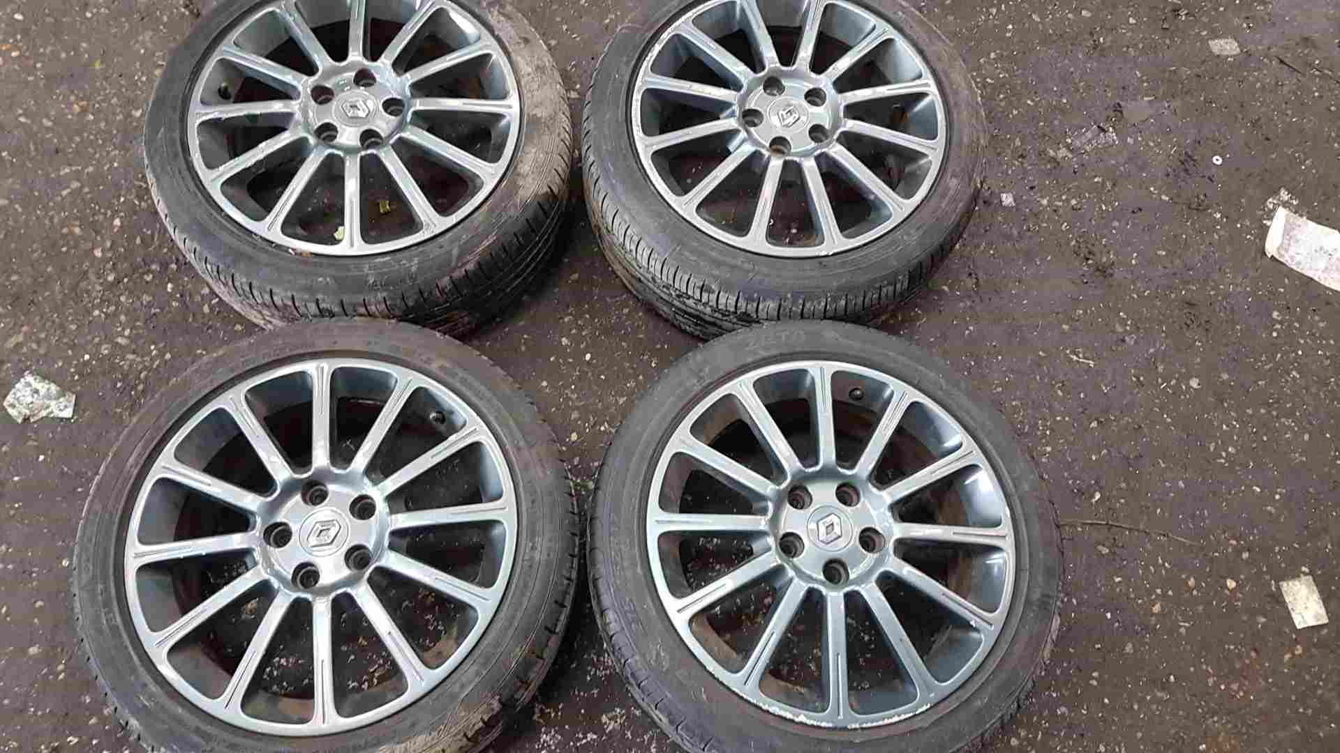 Thumb 7 Renault Clio Sport MK3 2005-2012 197 200 Alloy Wheels SET X5 17Inch 3/5
