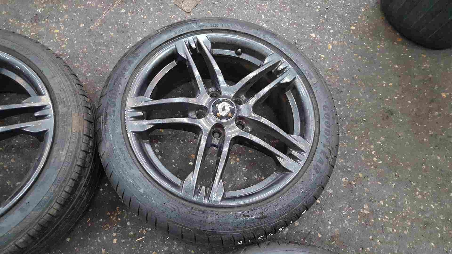 Thumb 6 Renault Clio Sport MK3 2005-2012 197 200 Black Alloy Wheels SET X4 17 Inch 2/5