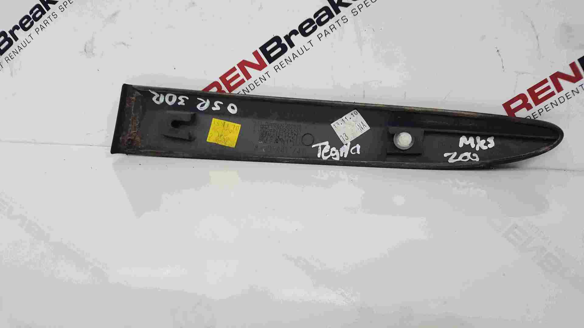 Thumb 3 Renault Clio Sport MK3 2005-2012 197 200 Drivers OSR Rear Moulding Black TEGNA