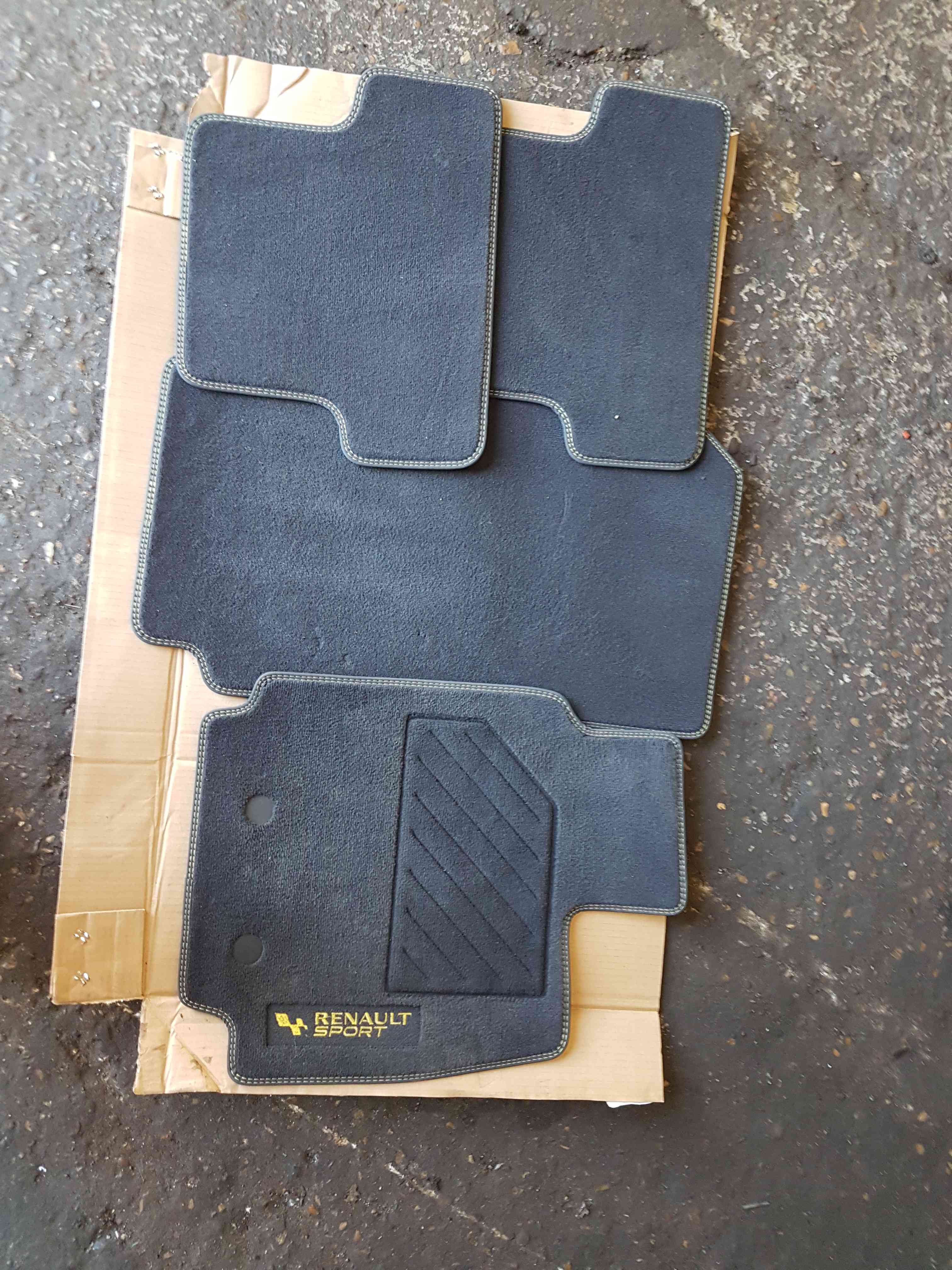 Thumb 2 Renault Clio Sport MK3 2005-2012 197 200 Floor Mats SET X4 Yellow Trim
