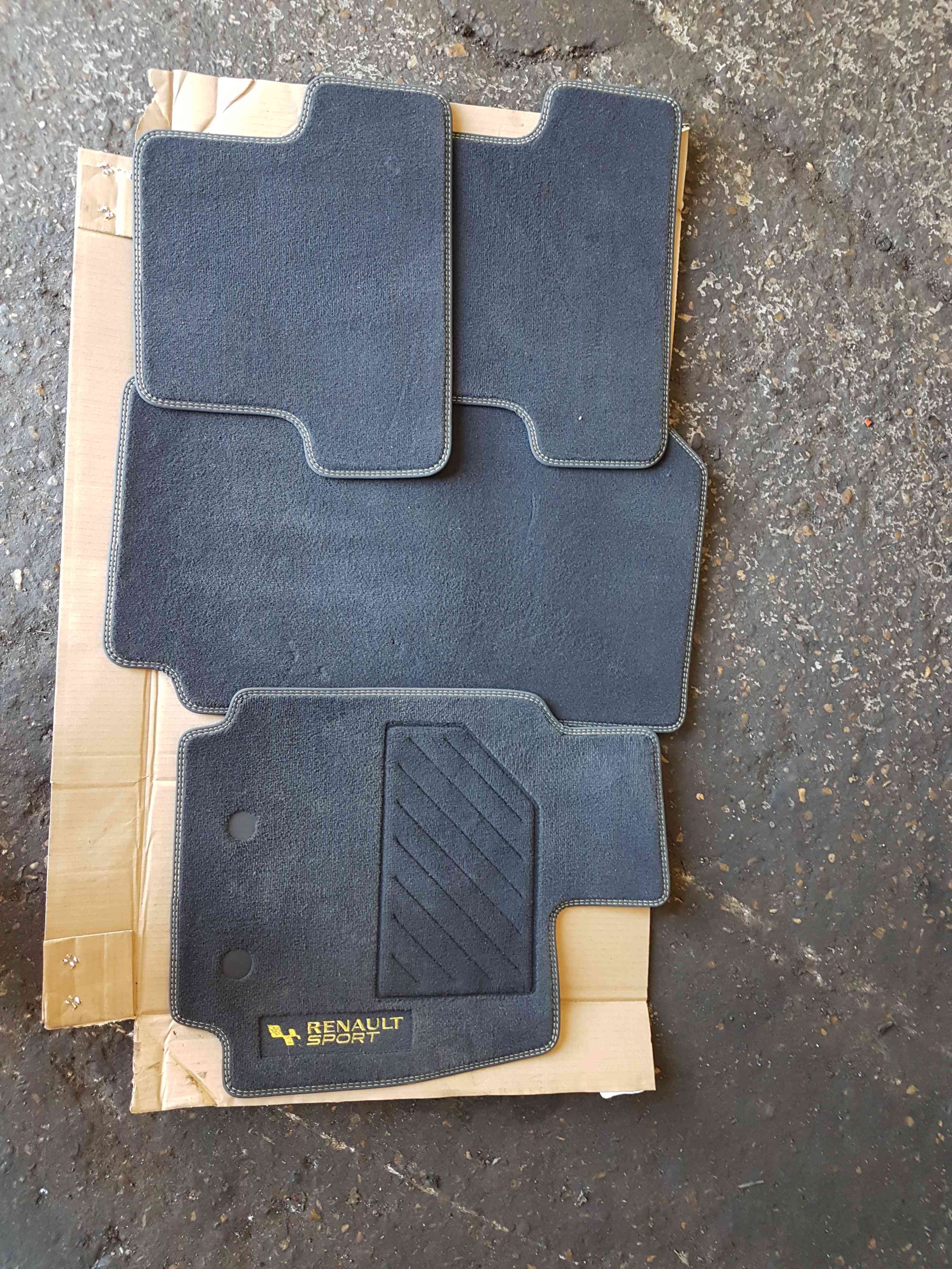 Thumb 3 Renault Clio Sport MK3 2005-2012 197 200 Floor Mats SET X4 Yellow Trim