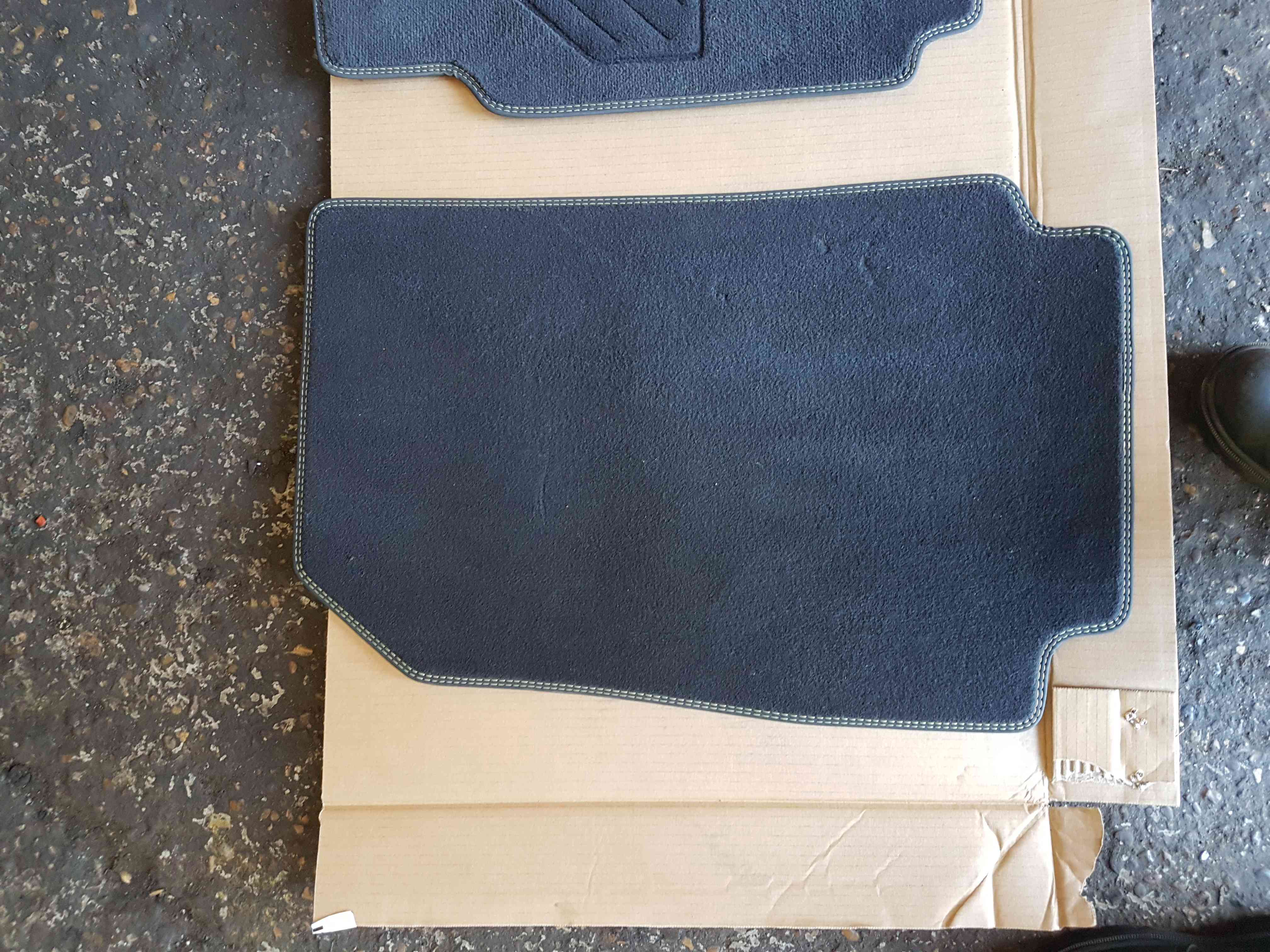 Thumb 5 Renault Clio Sport MK3 2005-2012 197 200 Floor Mats SET X4 Yellow Trim