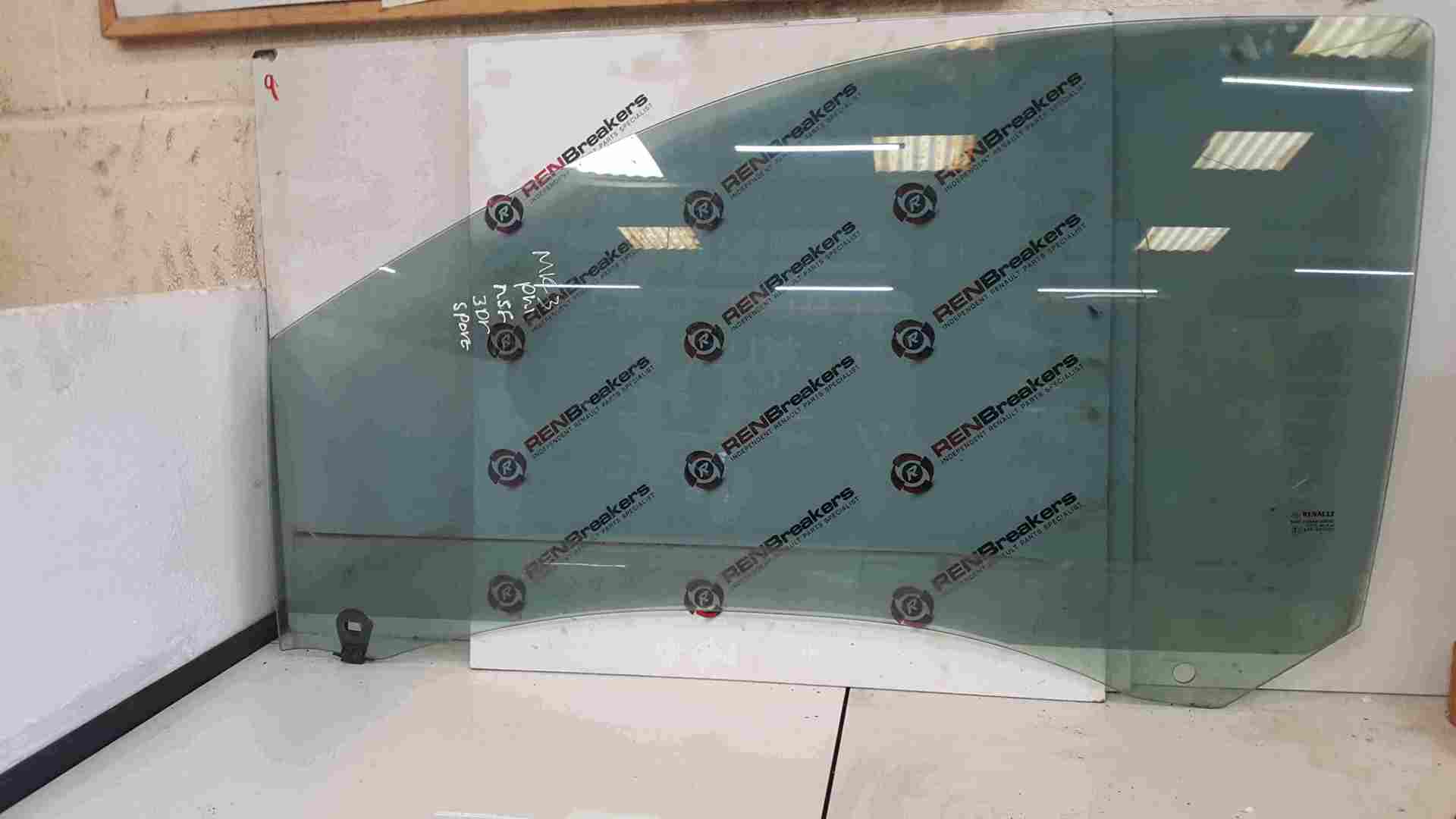 Renault Clio Sport MK3 2005-2012 197 200 Passenger NSF Front Window Glass 3dr
