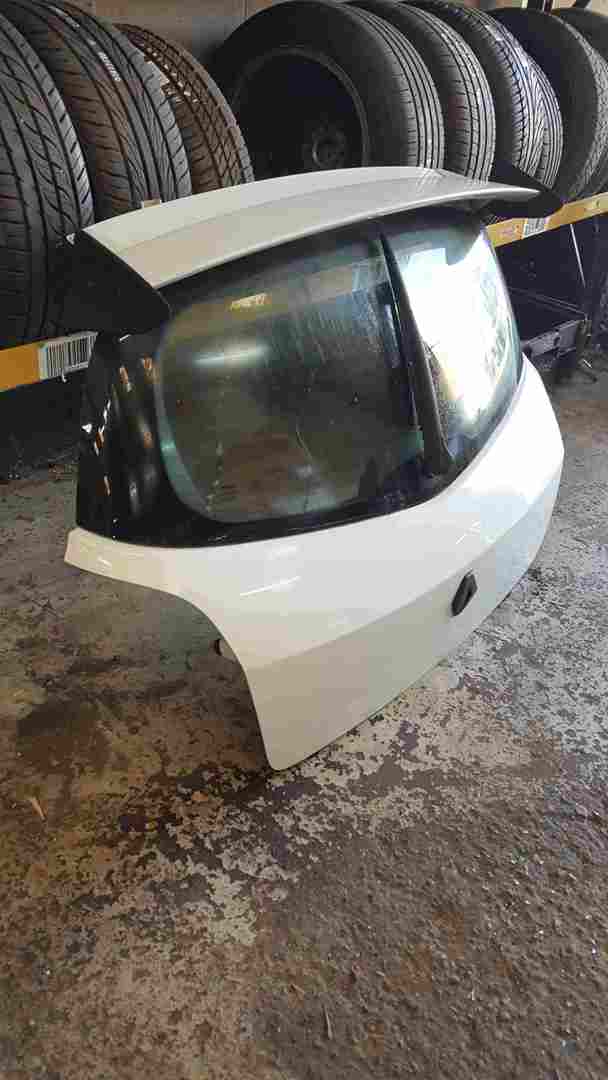 Thumb 5 Renault Clio Sport MK3 2005-2012 197 200 Rear Tailgate Boot White OV369 Spoiler