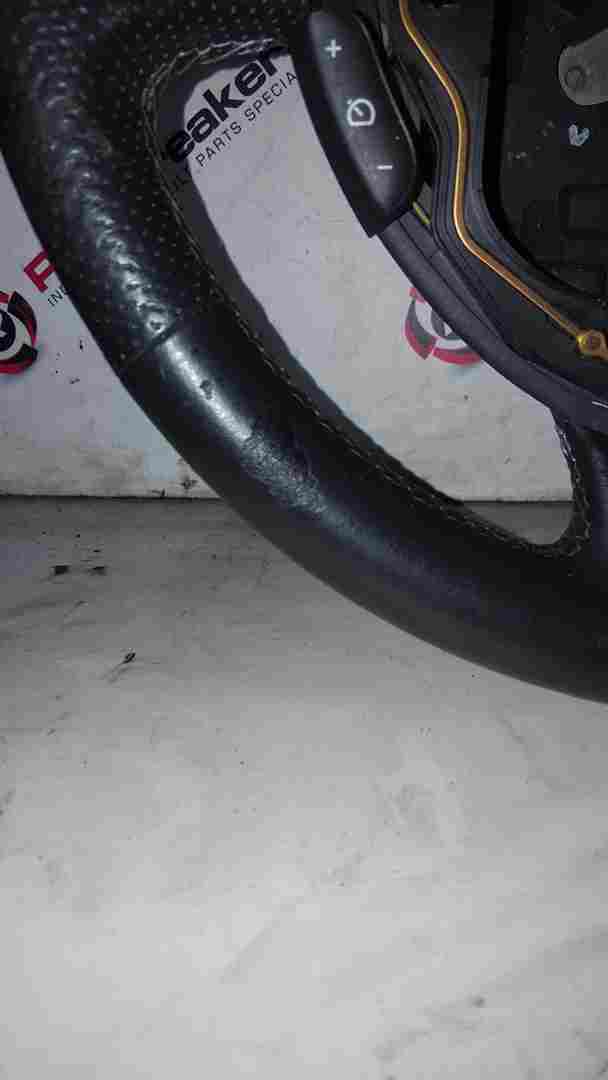 Thumb 4 Renault Clio Sport MK3 2005-2012 197 200 Steering Wheel Cruise  8200904017