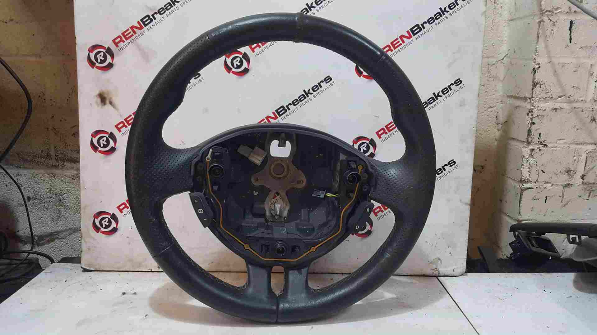 Renault Clio Sport MK3 2005-2012 197 200 Steering Wheel Cruise  8200904017
