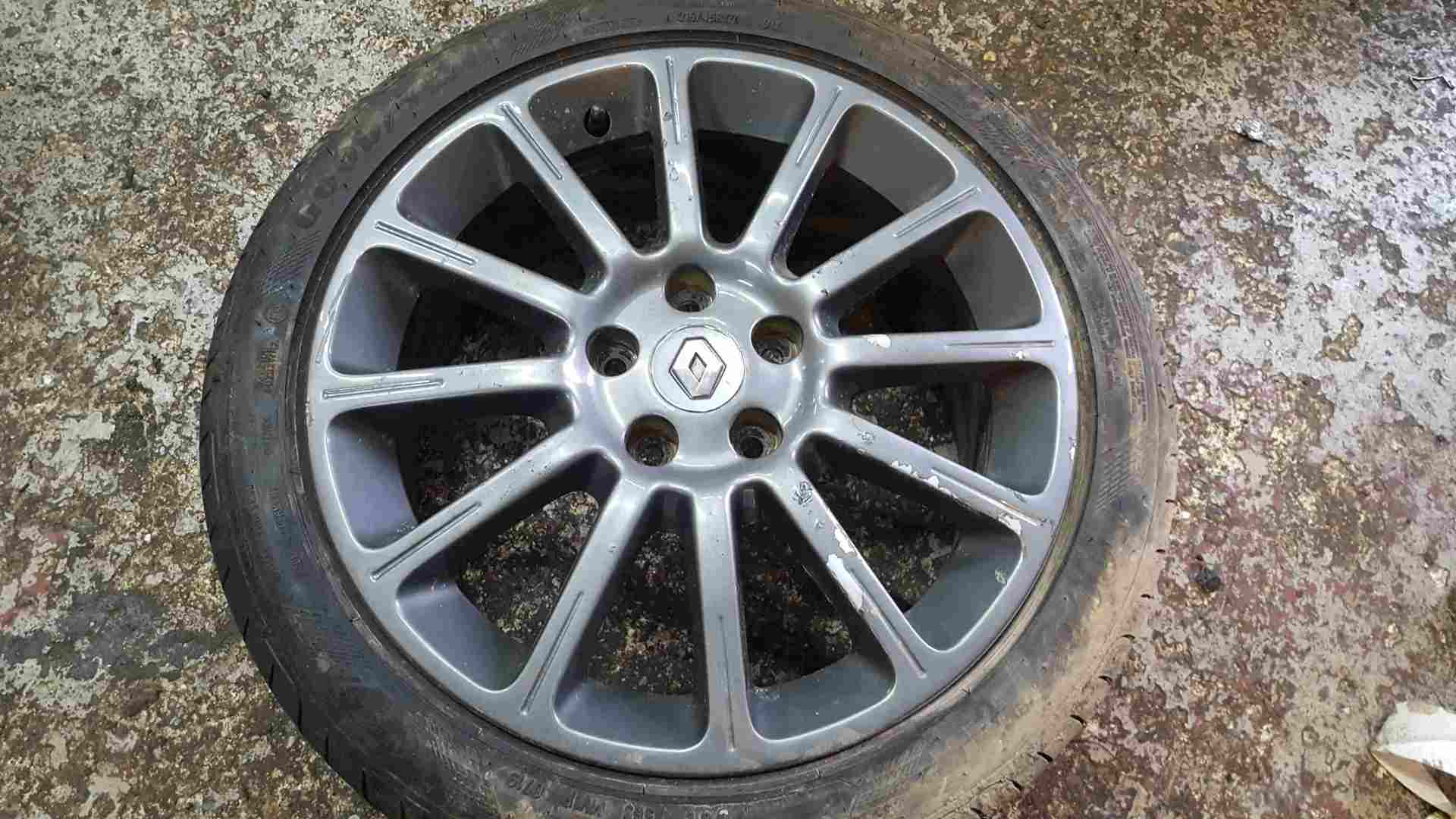 Renault Clio Sport MK3 2005-2012 197 Alloy Wheel 17inch + Tyre 215 45 17 7mm