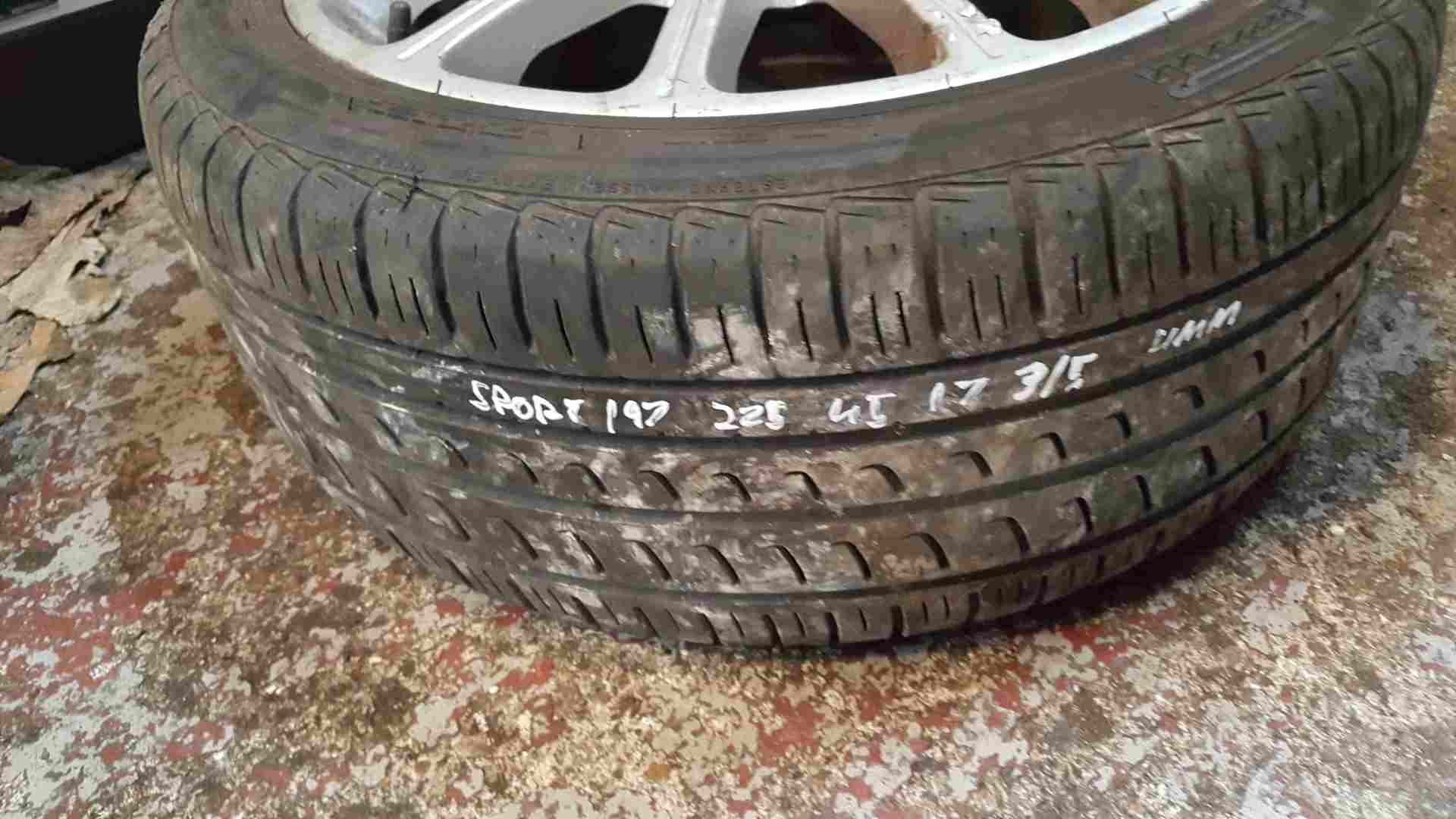 Thumb 2 Renault Clio Sport MK3 2005-2012 197 Alloy Wheel 17inch + Tyre 225 45 17 4mm