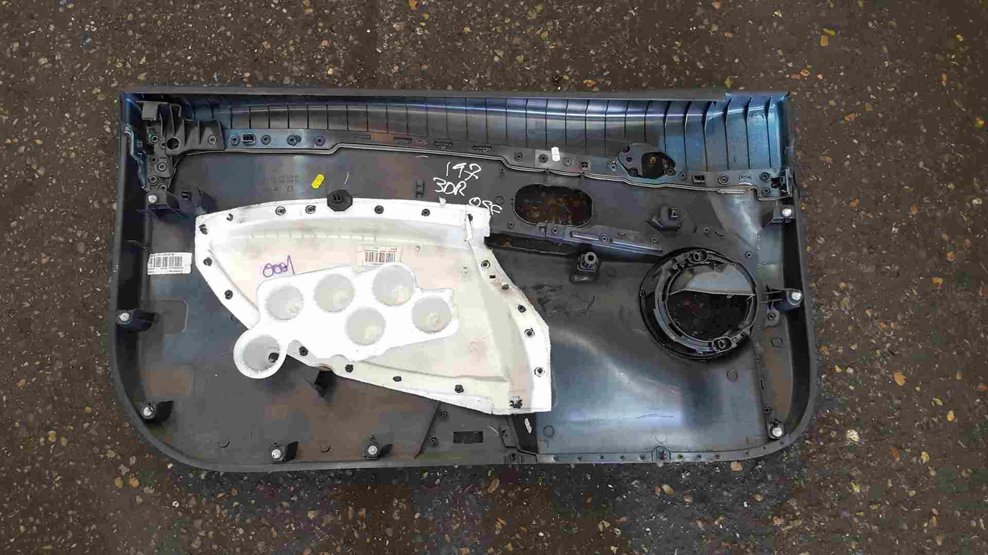 Thumb 2 Renault Clio Sport MK3 2005-2012 197 Drivers OSF Front Door Card