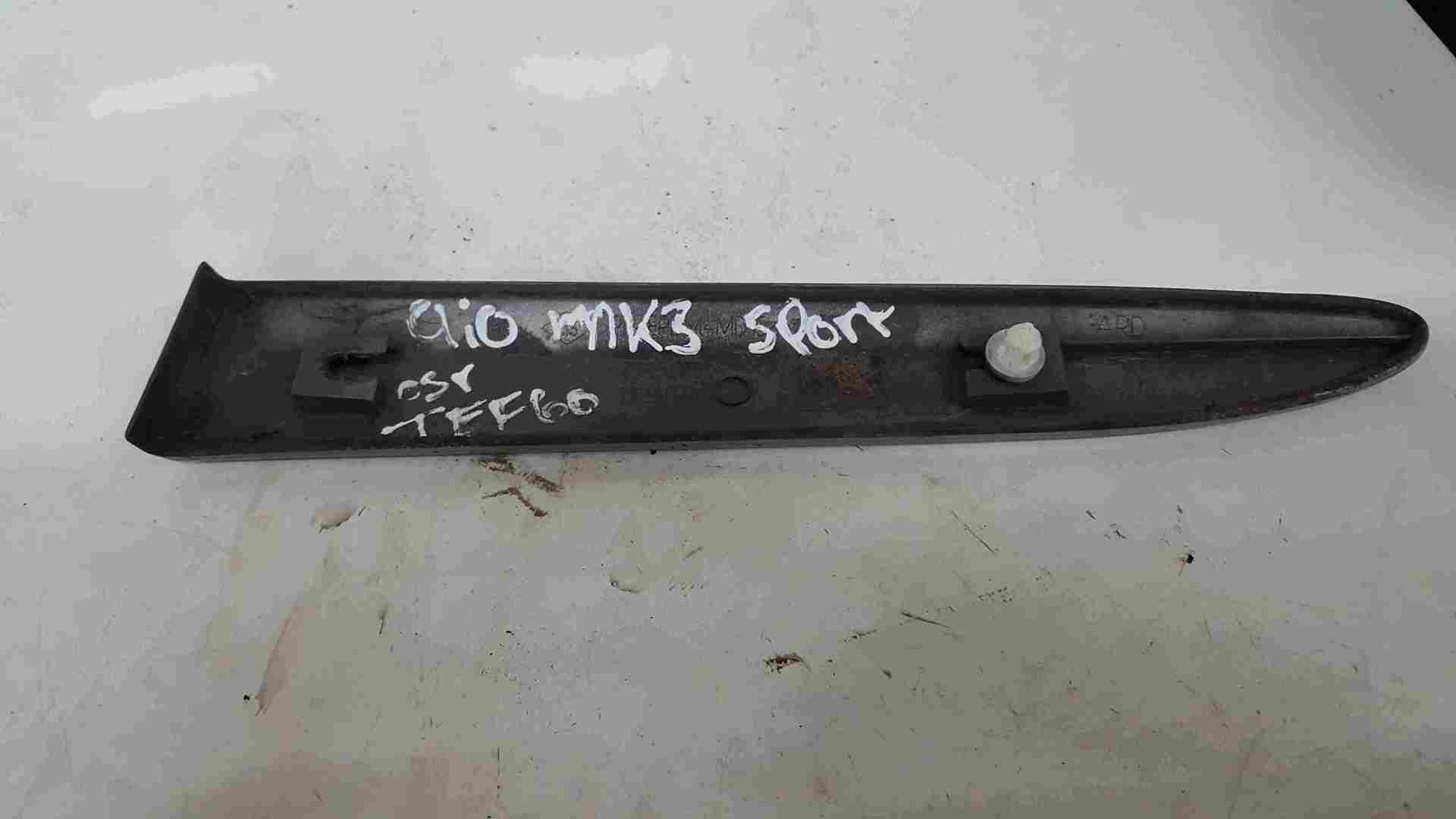 Thumb 2 Renault Clio Sport MK3 2005-2012 197 Drivers OSR Rear Moulding Trim Silver TEF60