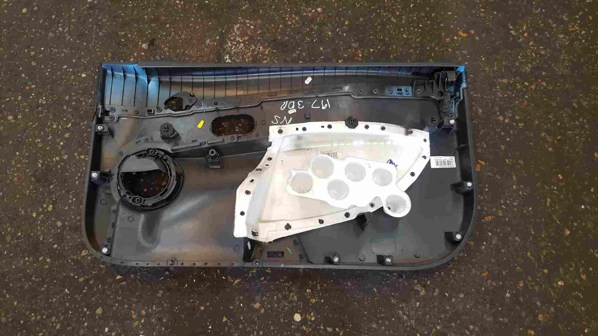 Thumb 2 Renault Clio Sport MK3 2005-2012 197 Passenger NSF Front Door Card