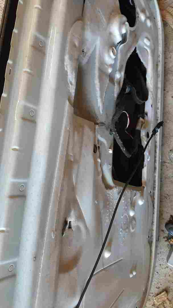 Thumb 2 Renault Clio Sport MK3 2005-2012 197 Passenger NSF Front Door White OV369 3dr