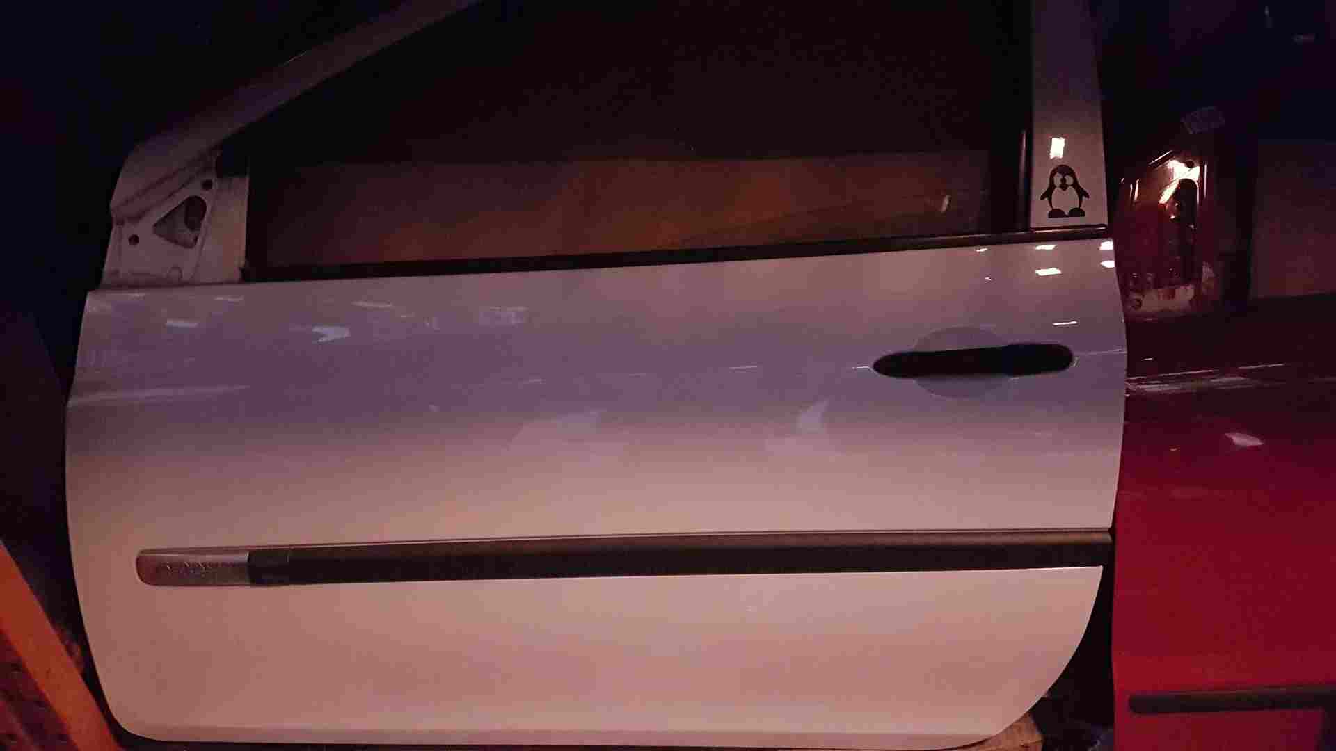 Thumb 2 Renault Clio Sport MK3 2005-2012 197 Passenger NSF Front Door White Ov369 3Dr