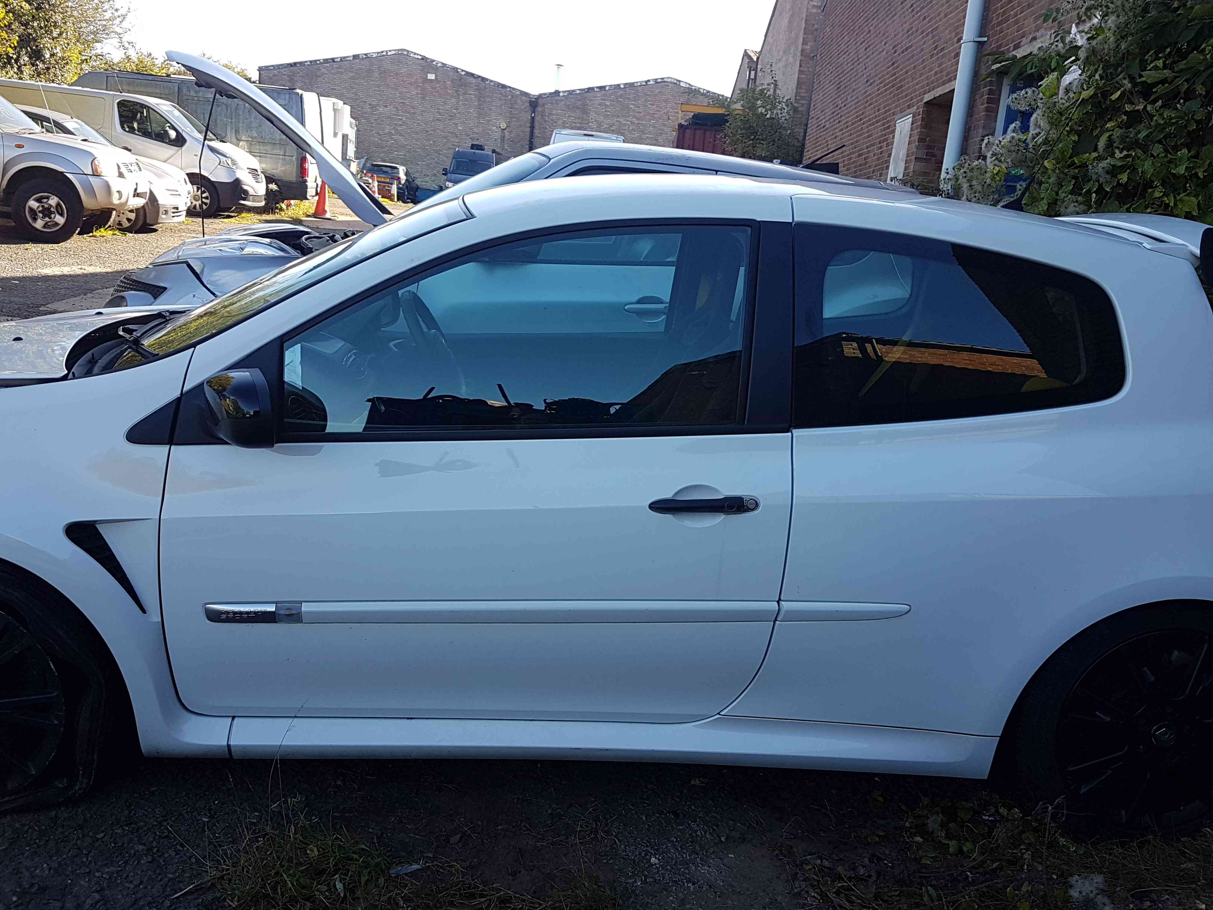 Thumb 2 Renault Clio Sport MK3 2005-2012 197 Passenger NSF Front Door White Ov369 3Dr