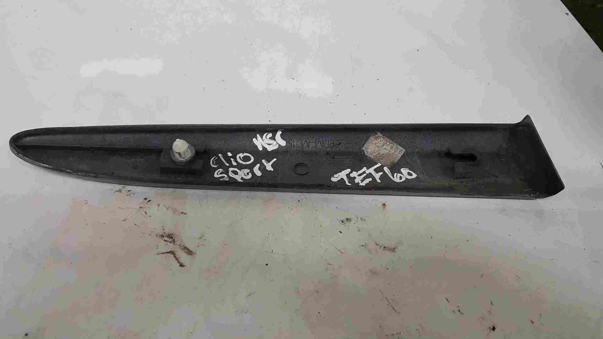 Thumb 2 Renault Clio Sport MK3 2005-2012 197 Passenger NSR Rear Moulding Silver TEF60