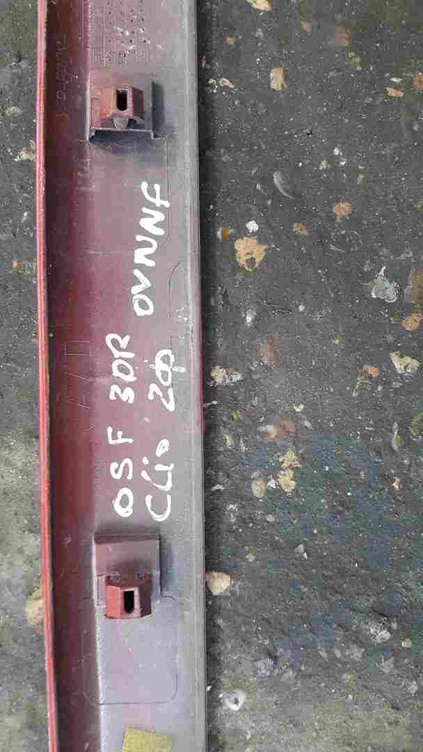 Thumb 2 Renault Clio Sport MK3 2005-2012 200 Drivers OSF Front Door Moulding Red OVNNF