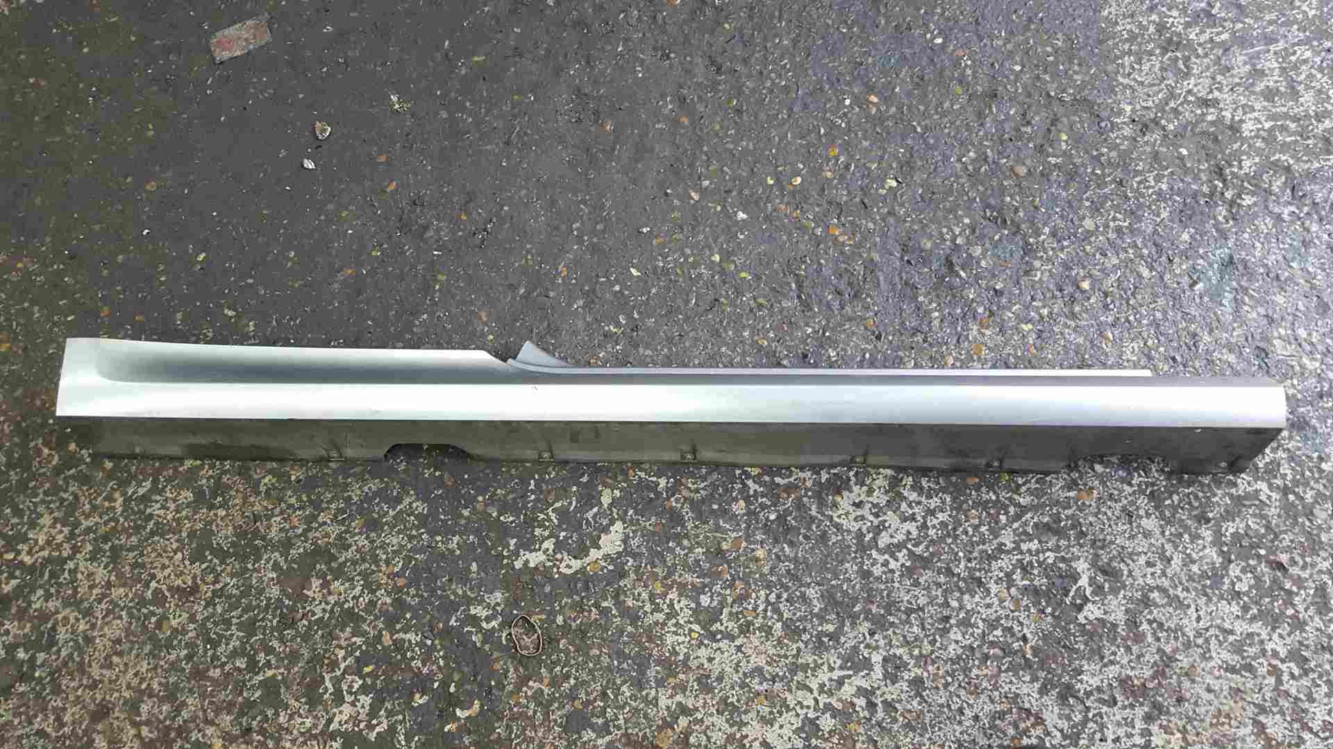 Thumb 4 Renault Clio Sport MK3 2005-2012 Drivers OS Side Skirt Grey TEF60