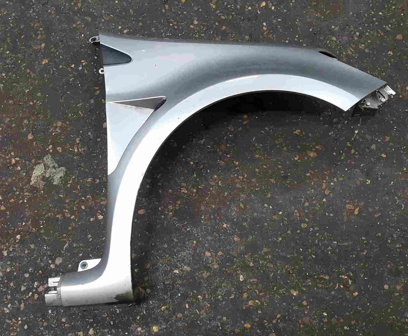 Renault Clio Sport MK3 2005-2012 Drivers OS Wing Silver TEF60 8200374218