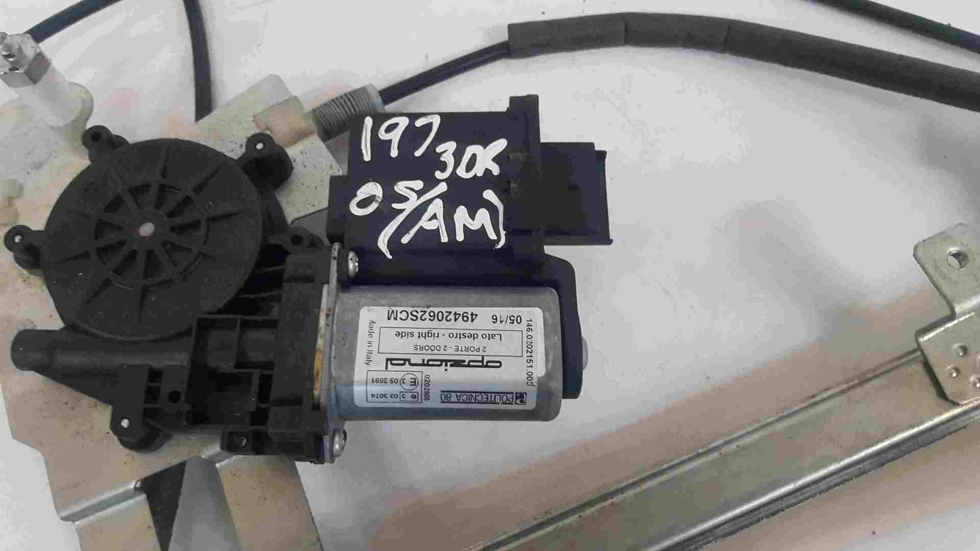 Thumb 3 Renault Clio Sport MK3 2005-2012 Drivers OSF Front Window Motor Reg 6pin
