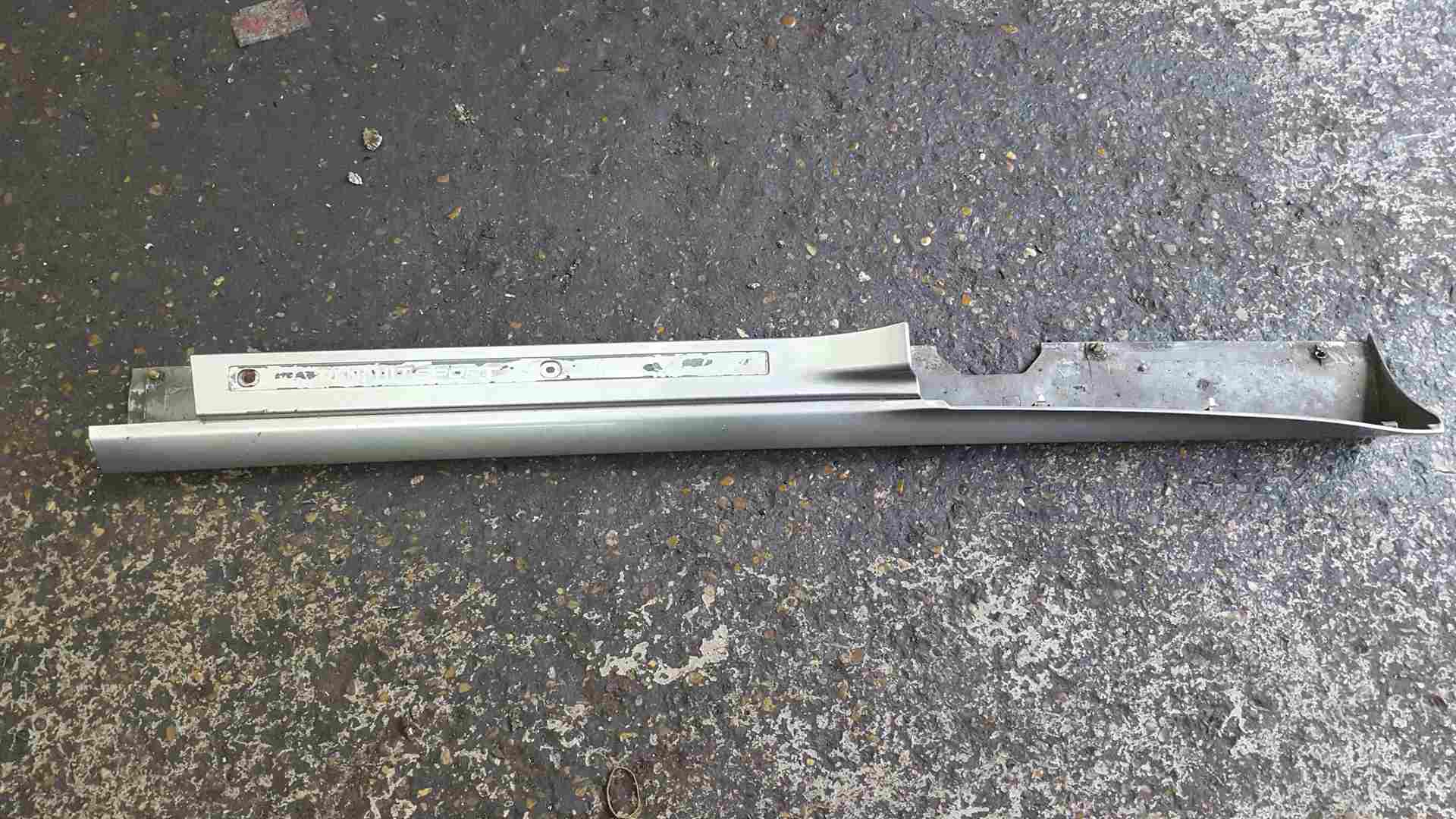 Thumb 2 Renault Clio Sport MK3 2005-2012 Passenger NS Side Skirt Grey TEF60