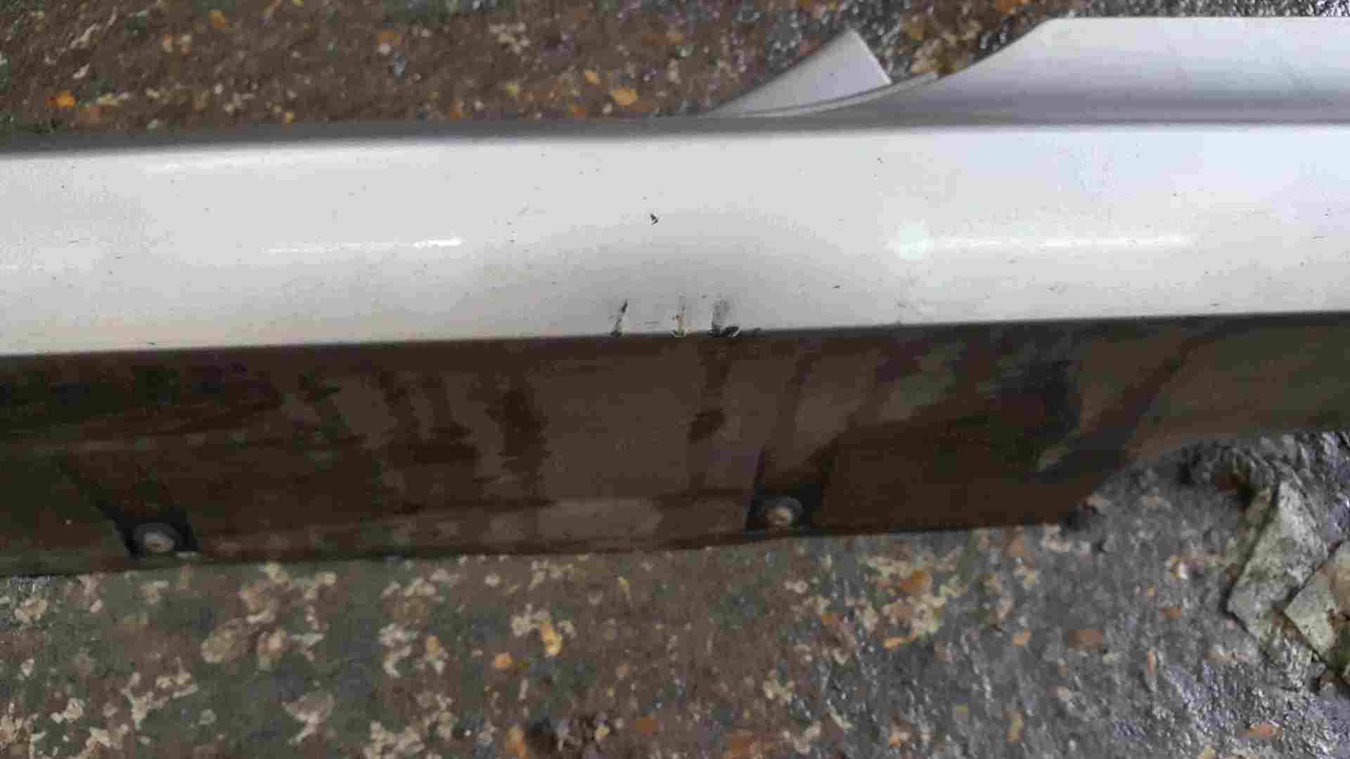 Thumb 2 Renault Clio Sport MK3 2005-2012 Passenger NS Side Skirt Silver TEF60