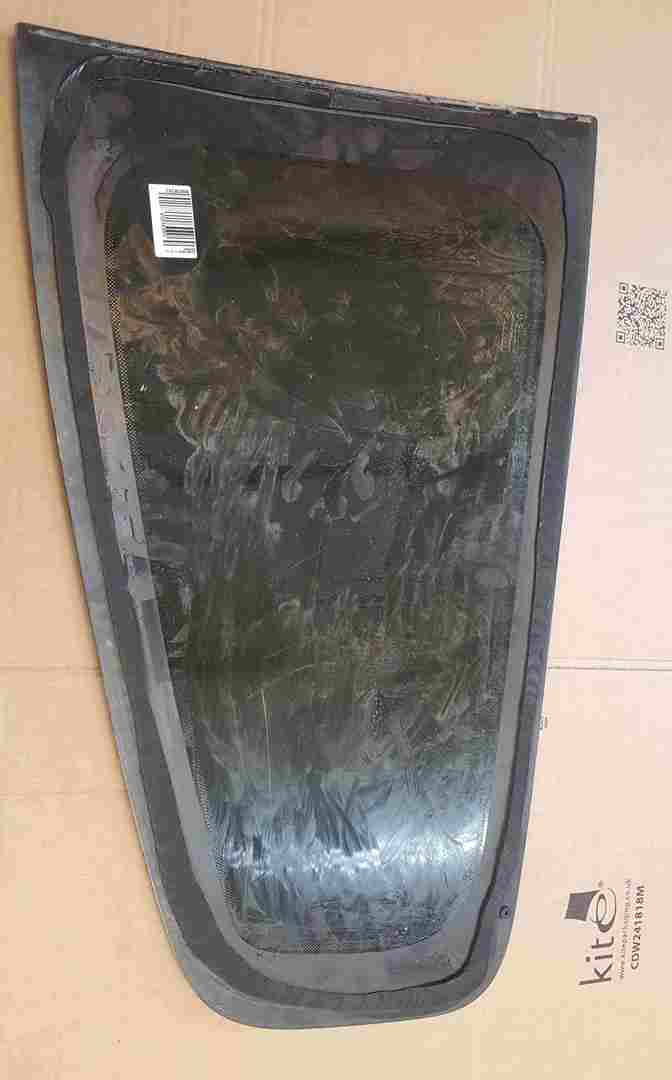 Thumb 2 Renault Clio Sport MK3 2005-2012 Passenger NSR Rear Window Glass Tinted 3dr