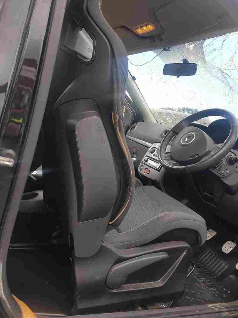 Thumb 3 Renault Clio Sport MK3 2005-2012 Recaro Bucket Seats Pair Front