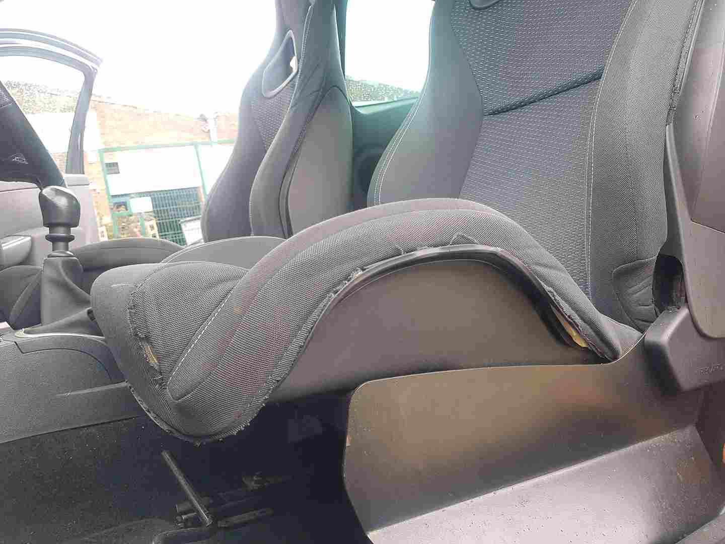 Thumb 6 Renault Clio Sport MK3 2005-2012 Recaro Bucket Seats Pair Front