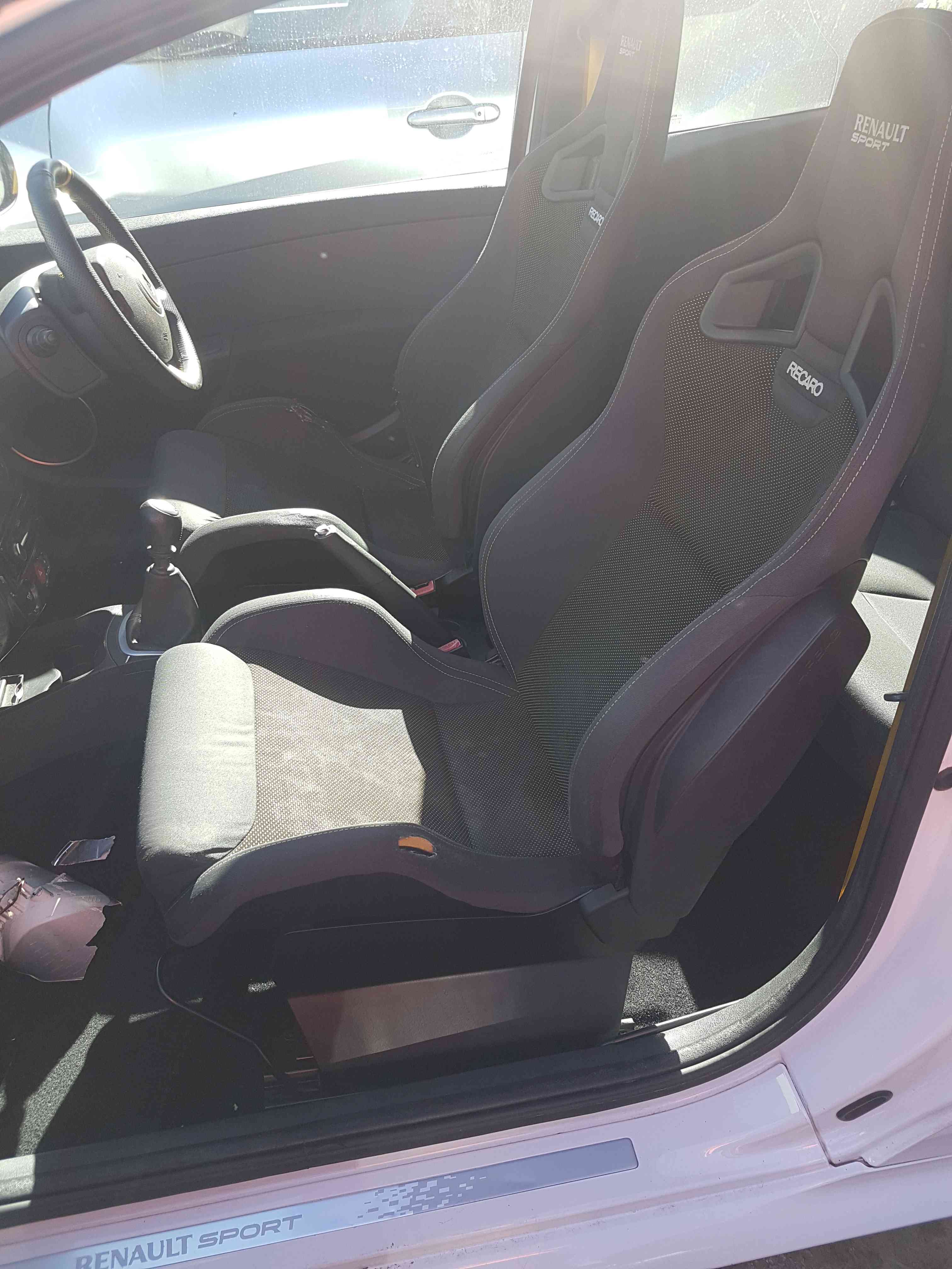 Thumb 9 Renault Clio Sport MK3 2005-2012 Recaro Bucket Seats Pair Front