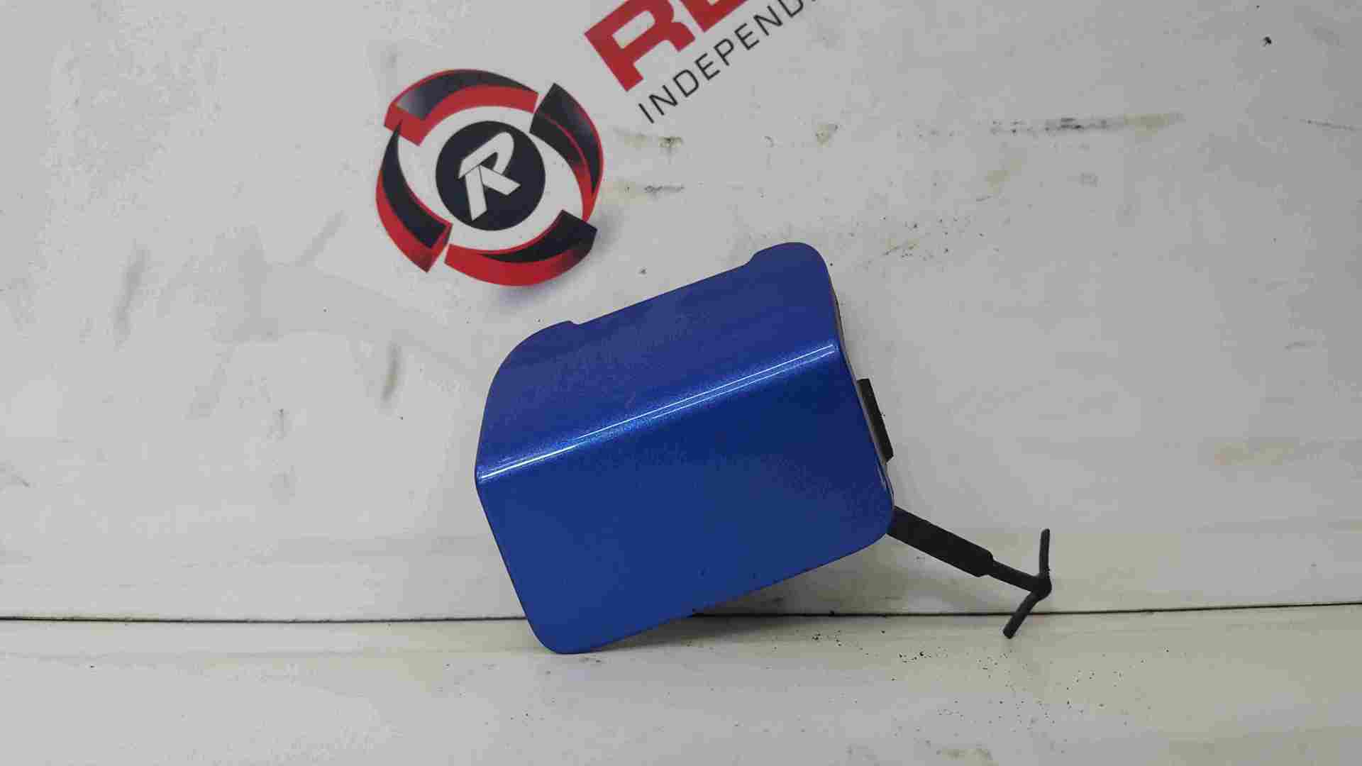 Renault Clio Sport MK3 2005-2012 Towing Eye Bumper Cover Blue TERNC