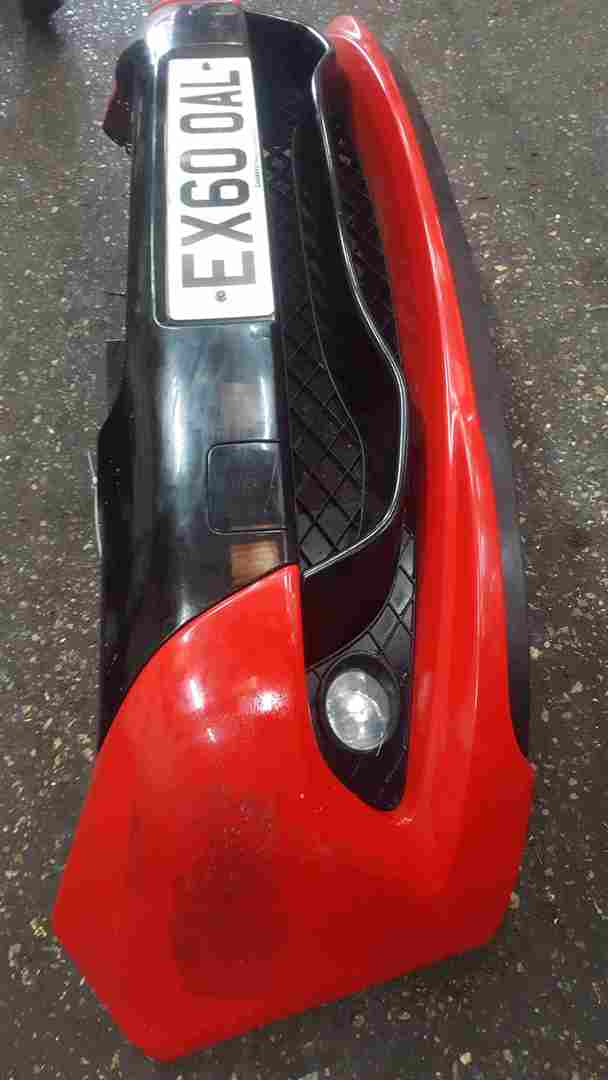 thumbnail image 2 of Front Bumper Grille Pair (Left+Right) Black For Renault Clio III 2005-2009 – OE 7701208684 2 of 2