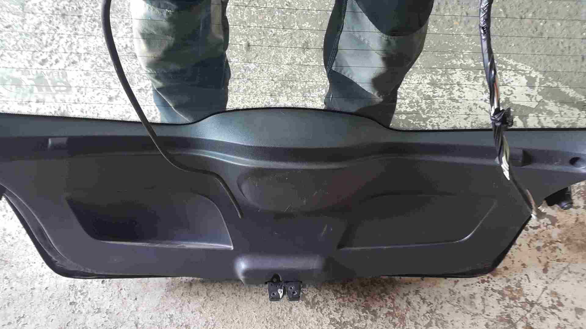 Thumb 2 Renault Clio Sport MK3 2009-2012 200 Rear Boot Tailgate Black TEGNA