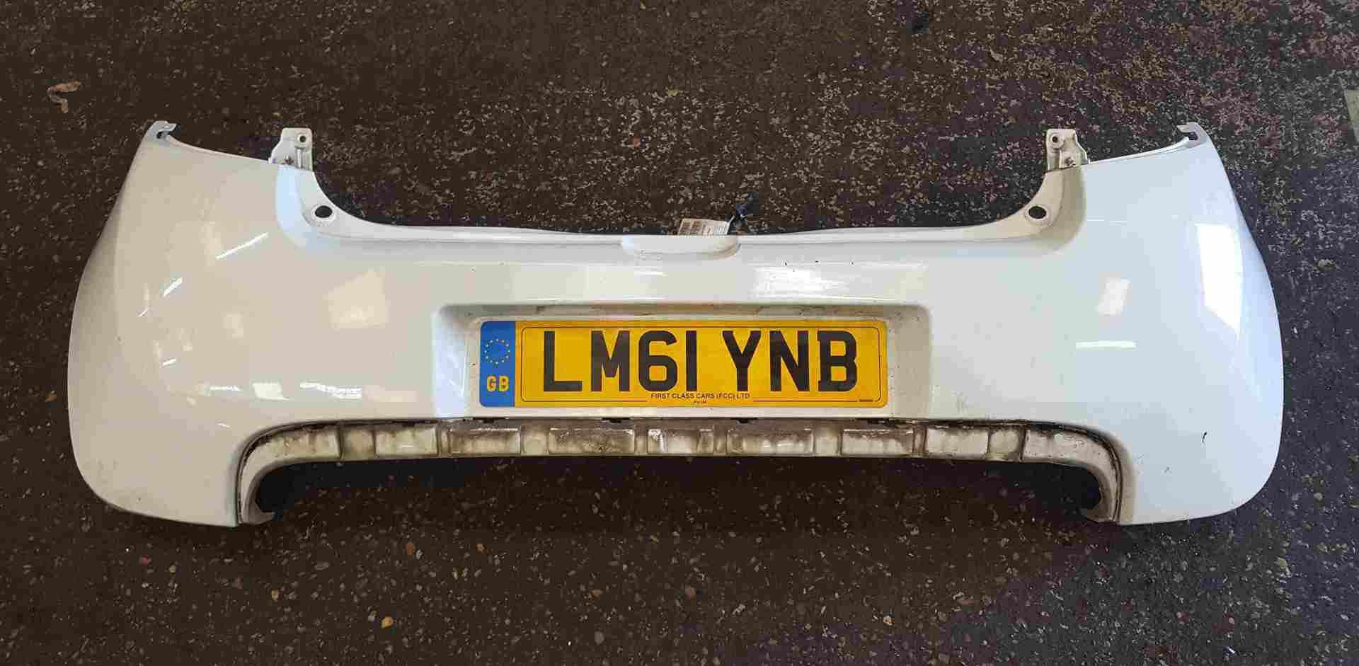 Renault Clio Sport Mk3 2009-2012 200 Rear Bumper White 369