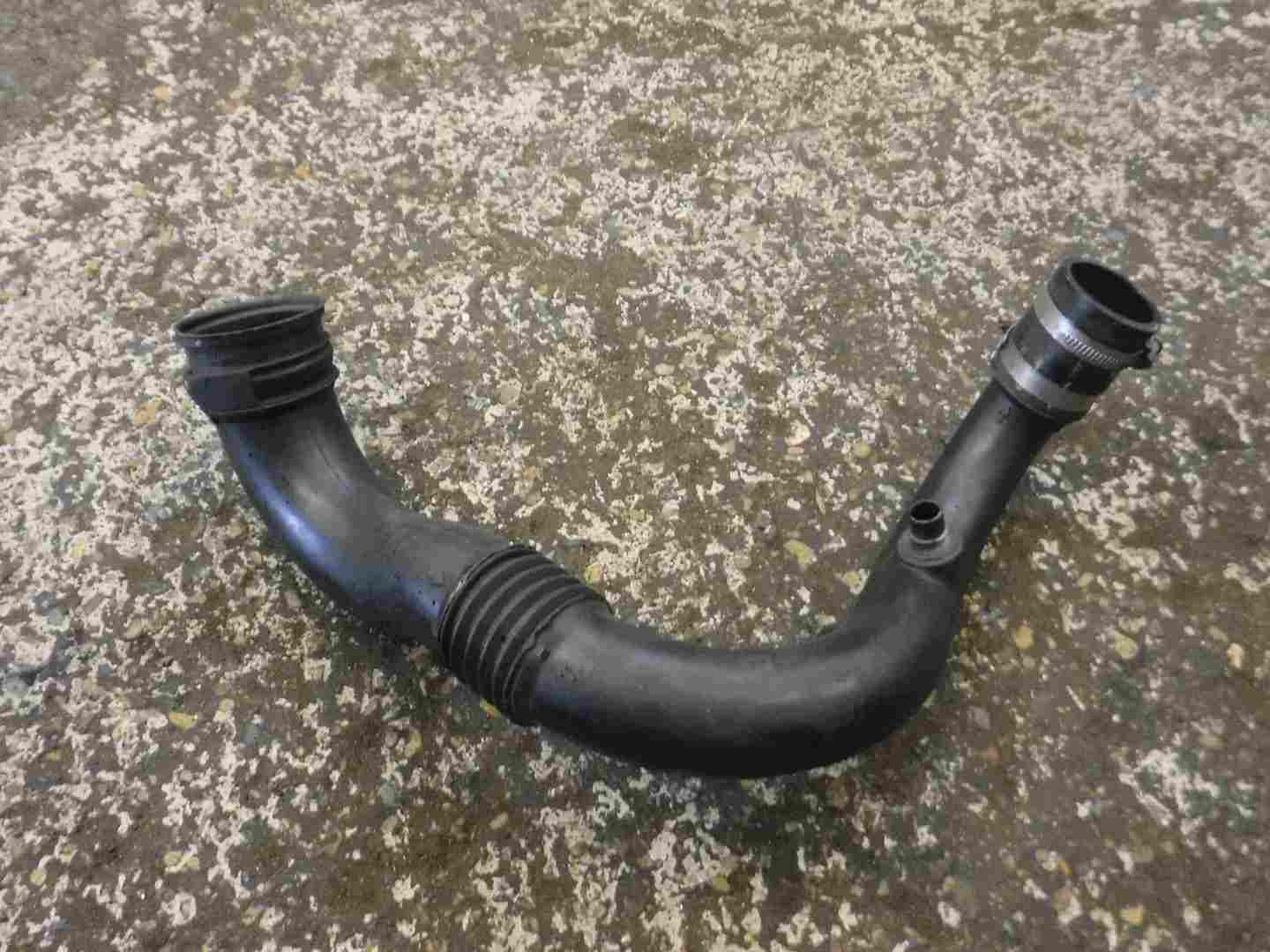 Renault Espace 1997-2003 2.2 dCi Turbo To Airbox Pipe