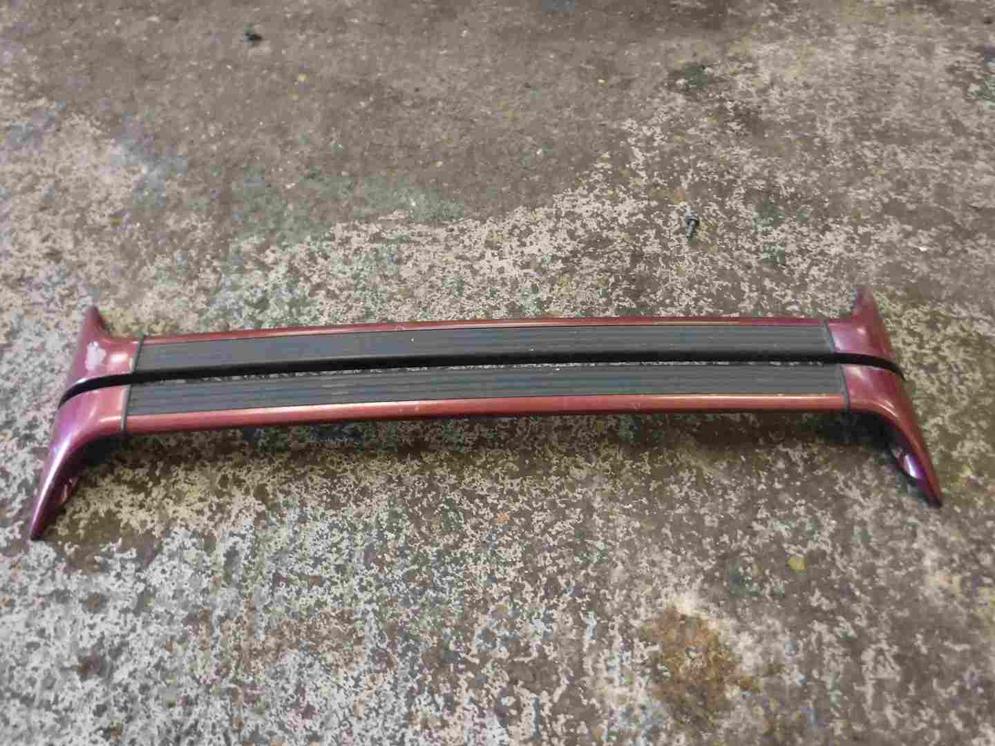 Renault Espace 1997-2003 Roof Rack Bars Red NV578