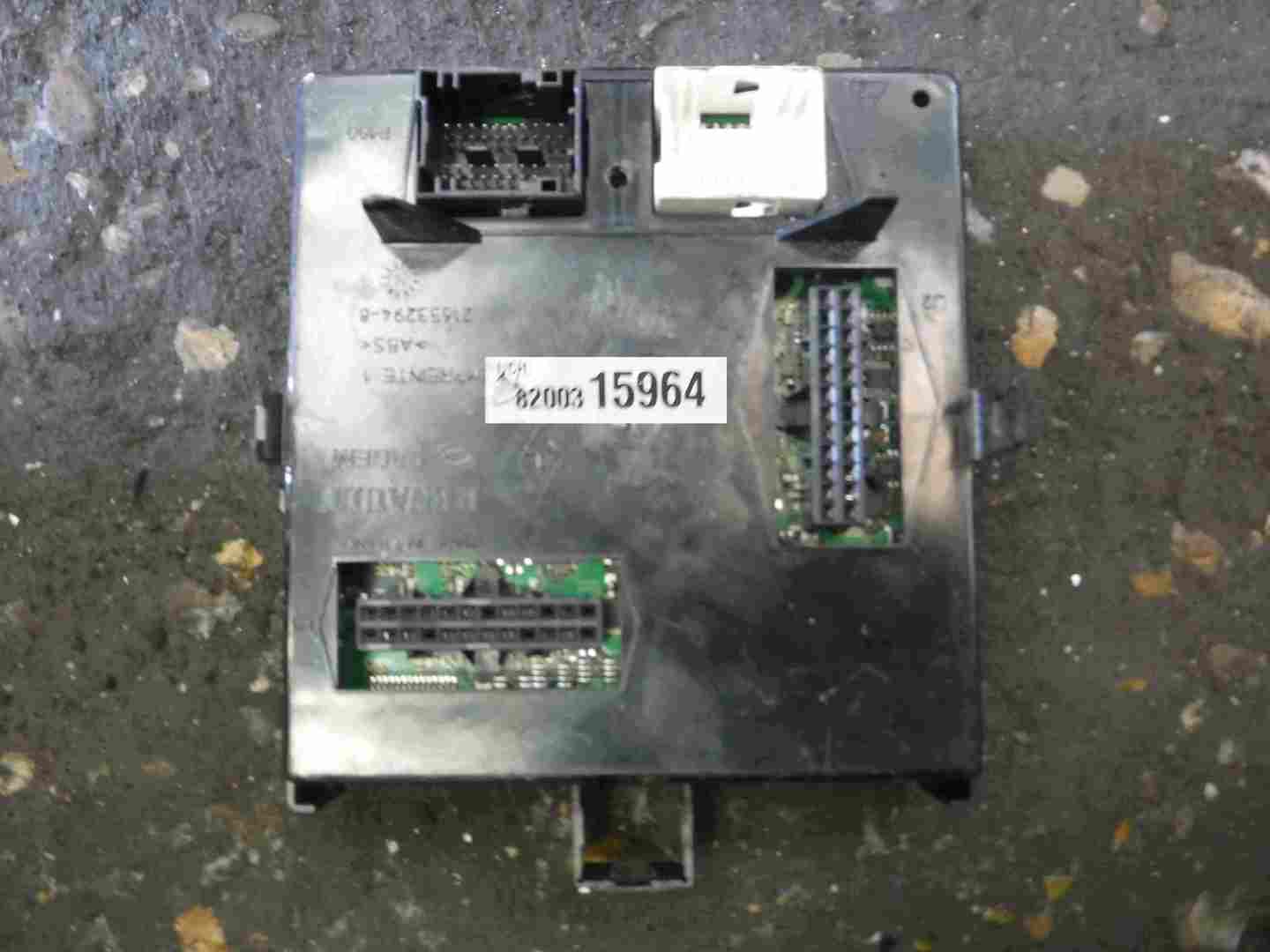 Renault Espace 2003-2012 ECU BCM UCH BCM BSI Computer Unit 8200315964