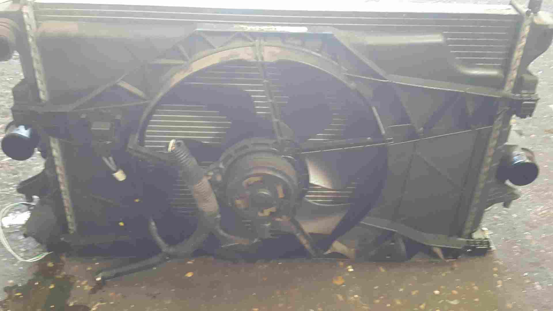 Thumb 10 Renault Espace 2003-2013 2.0 DCI Rad Pack Intercooler Radiator FAN 8200292771