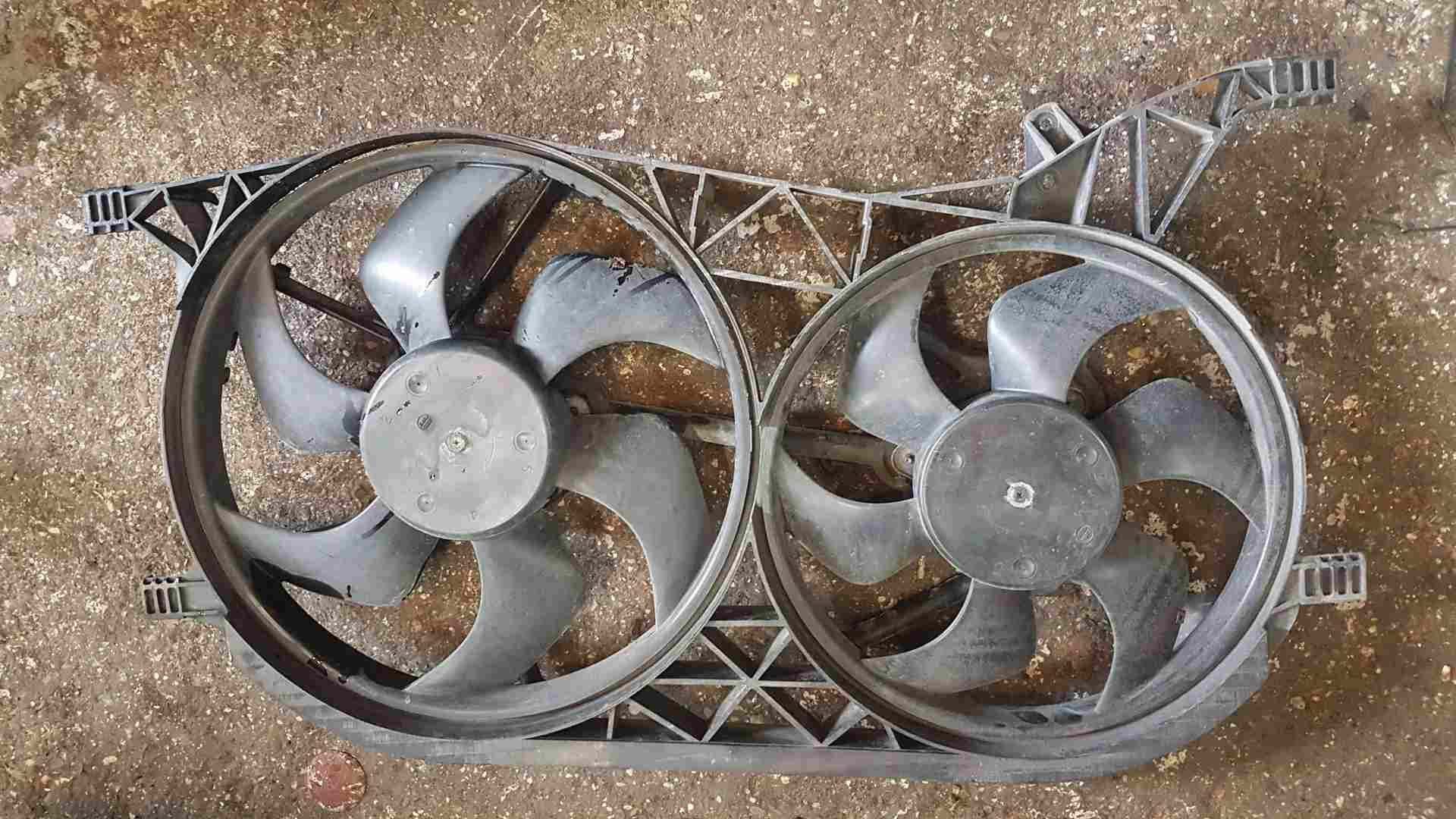 Thumb 4 Renault Espace 2003-2013 2.0 DCI Radiator FAN 8200675333