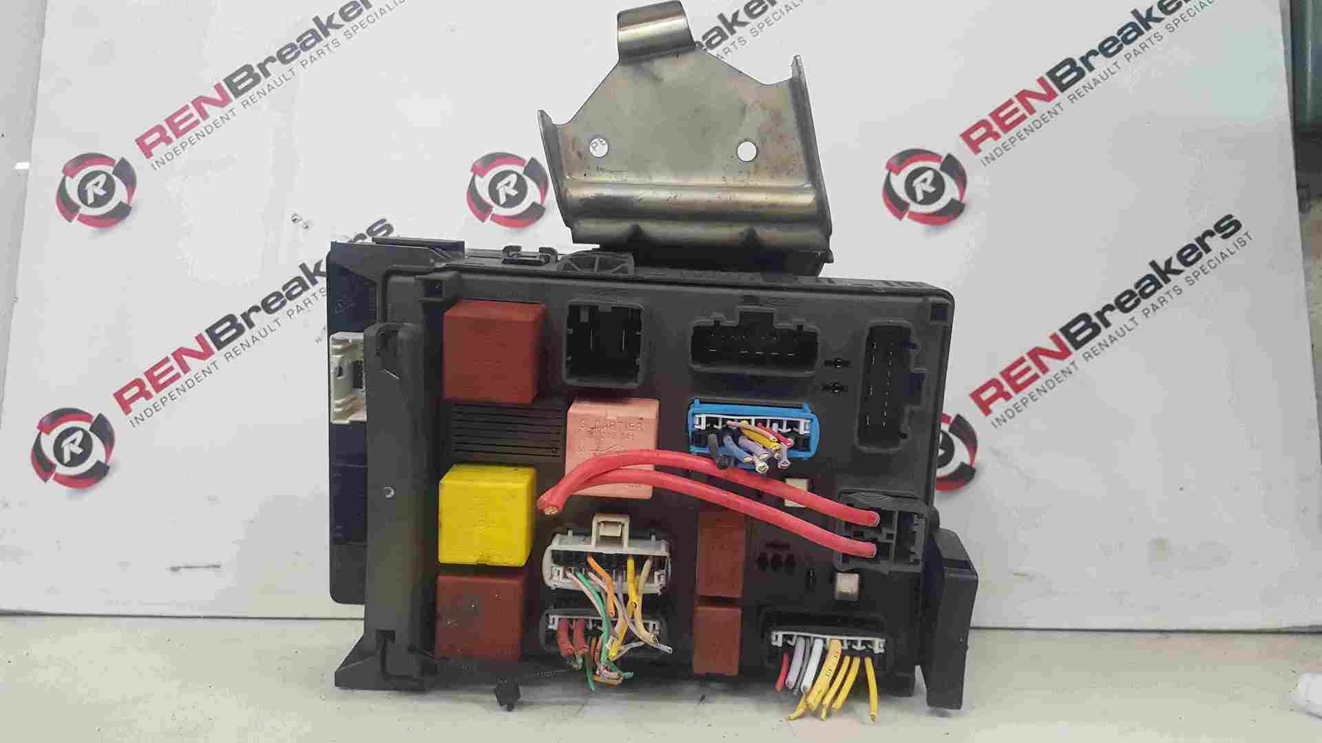 Renault Espace 2003-2013 2.2 Fuse Box Board BCM 8200500348